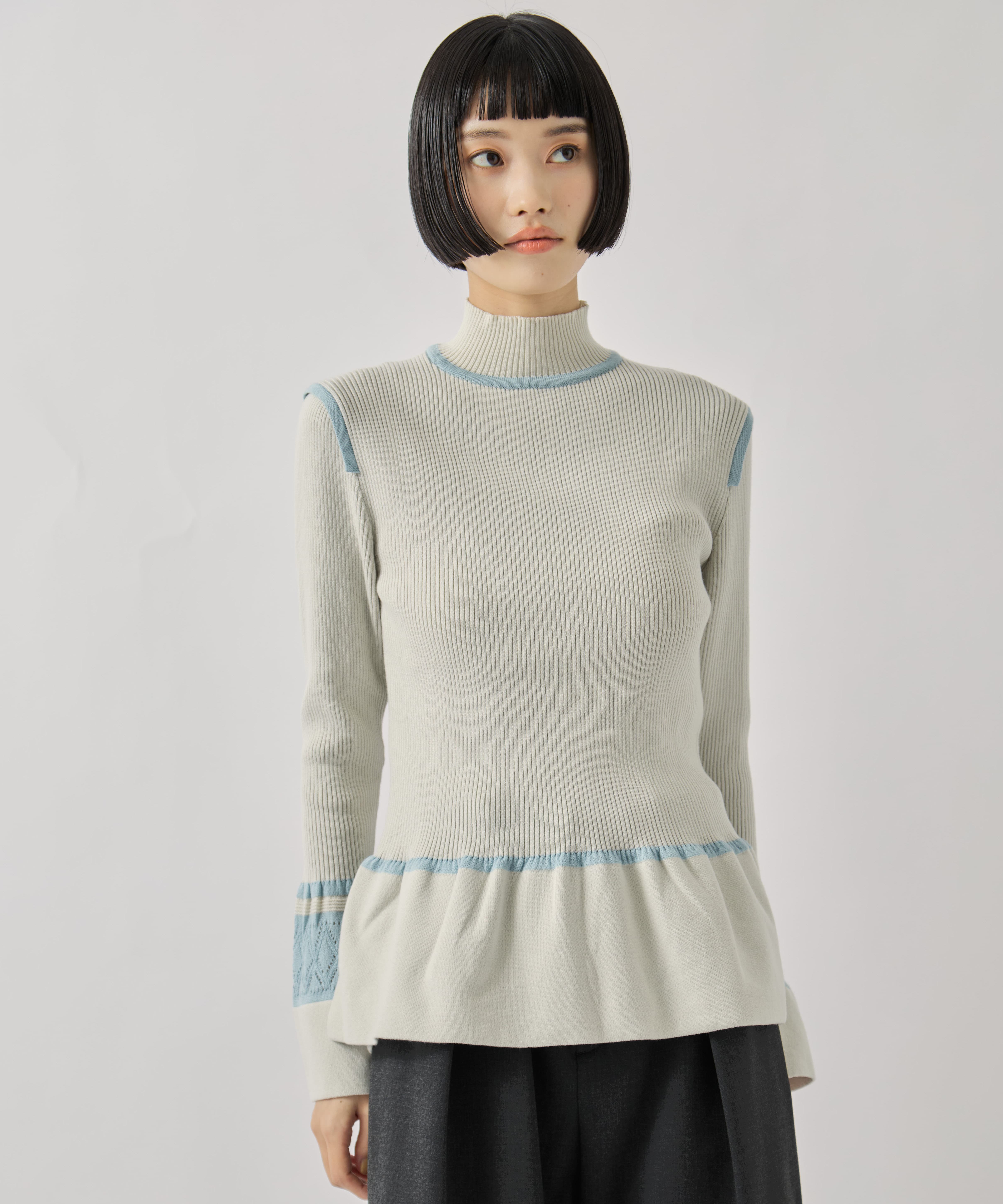 LACE FLARE KNIT TAN