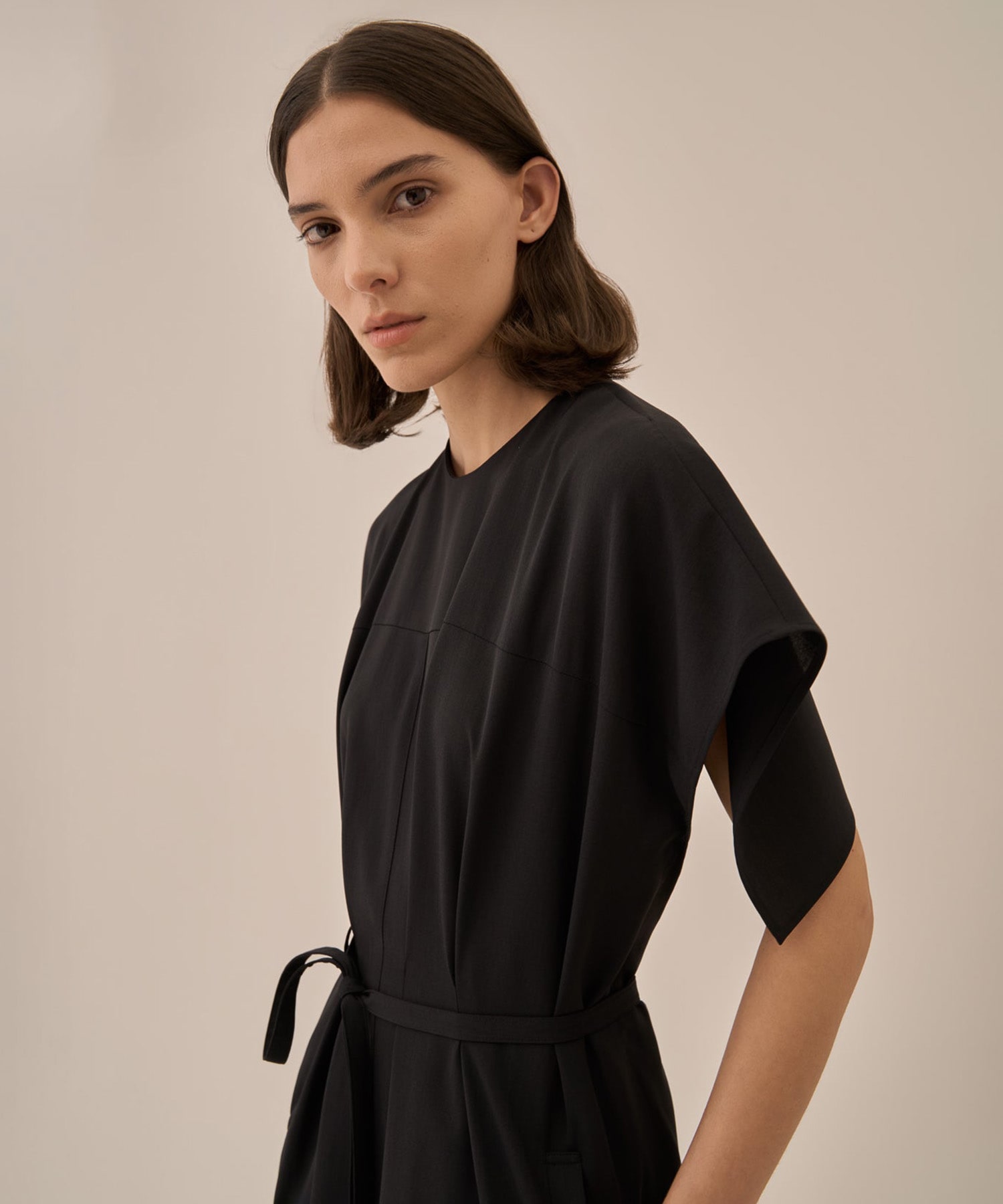 Selina back cape dress AKIRANAKA