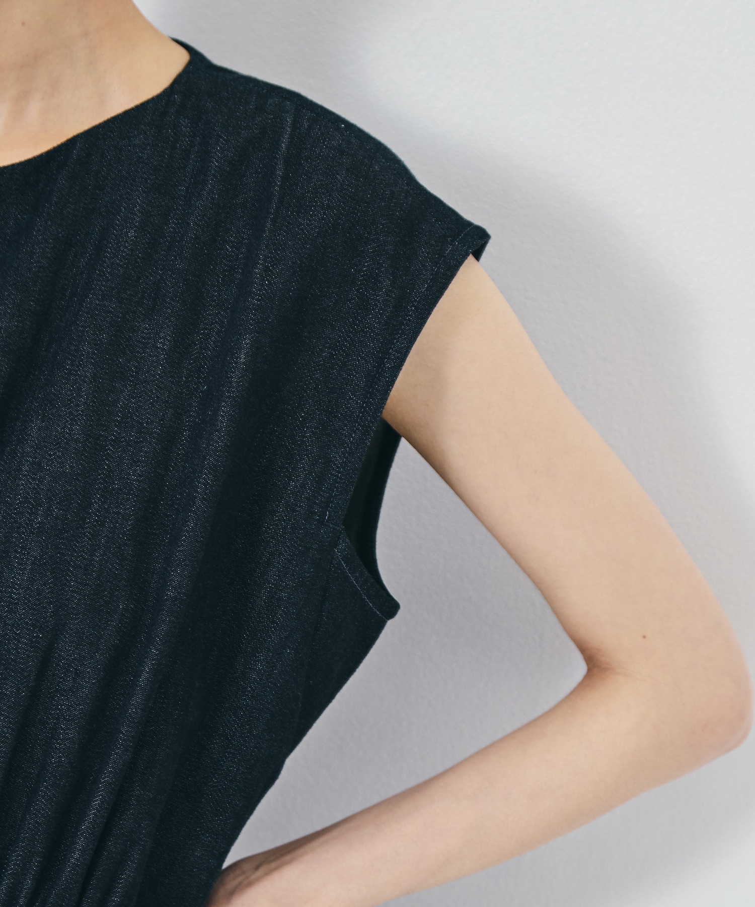 別注CUT-OUT FLERED DRESS 