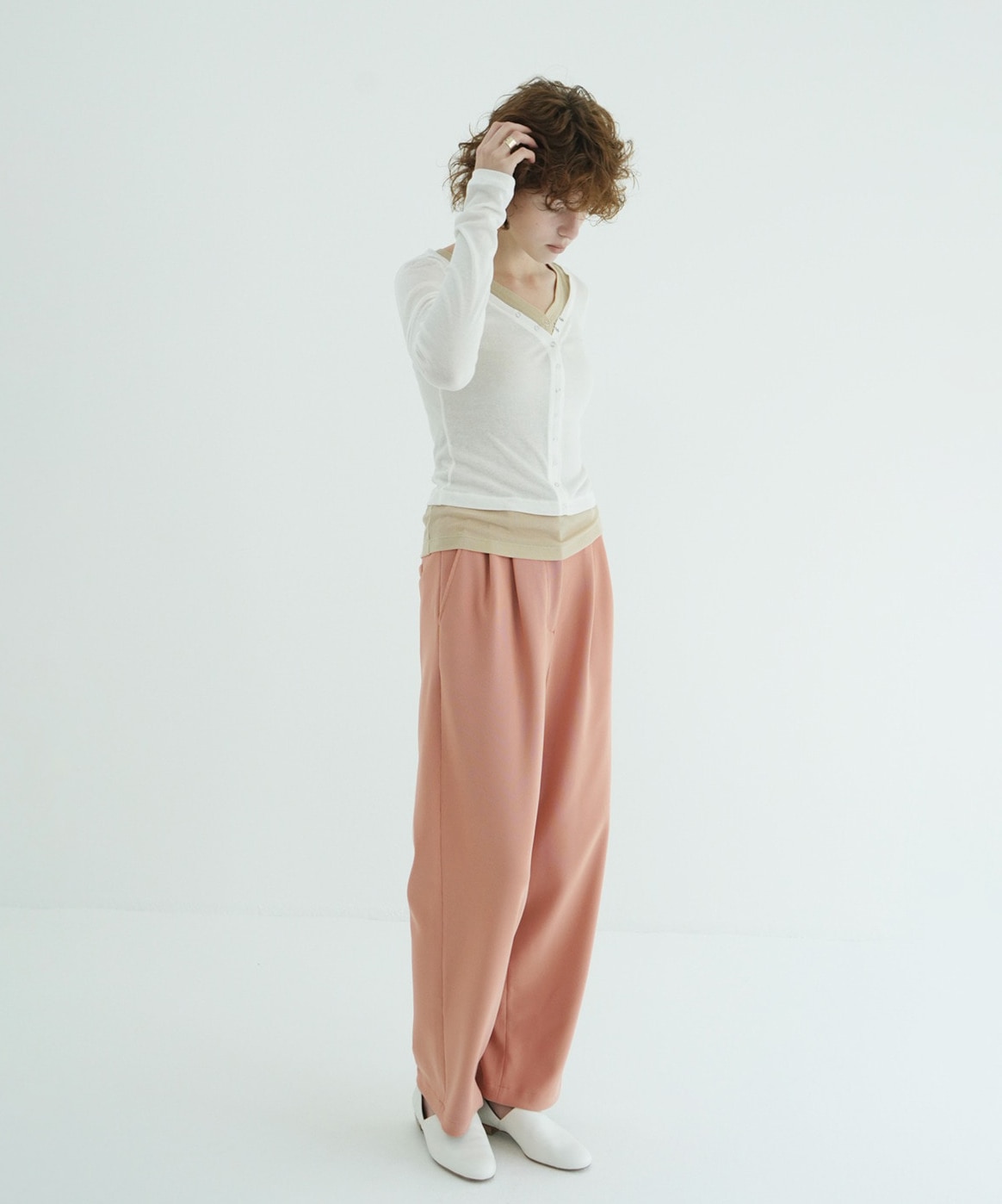 CURVED NECK LAYERED SET TOPS CLANE