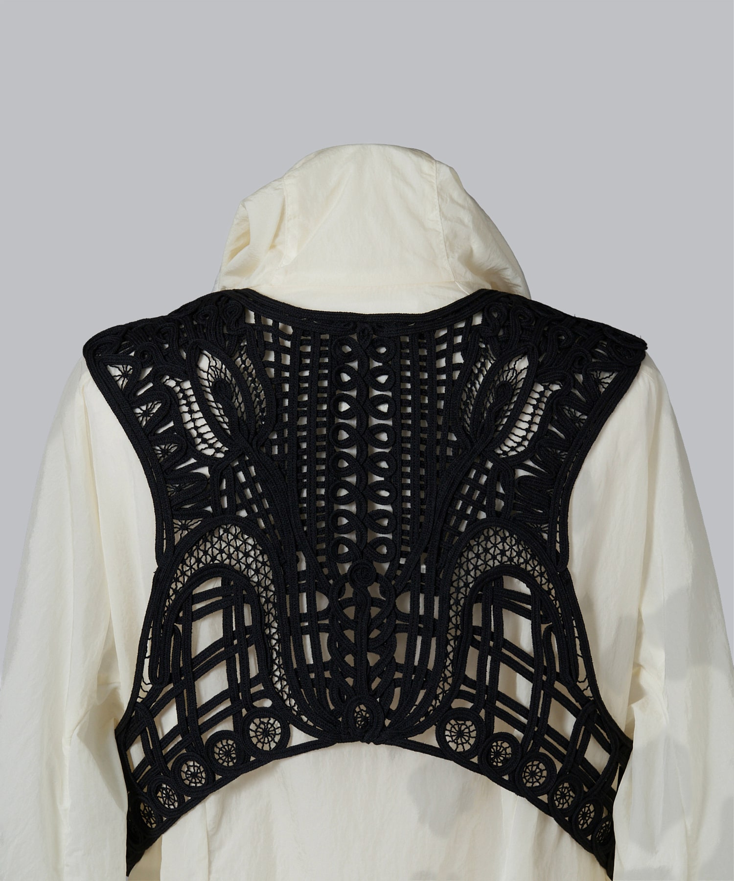 Nylon Oversized Jacket with Cording Embroidery Vest Mame Kurogouchi