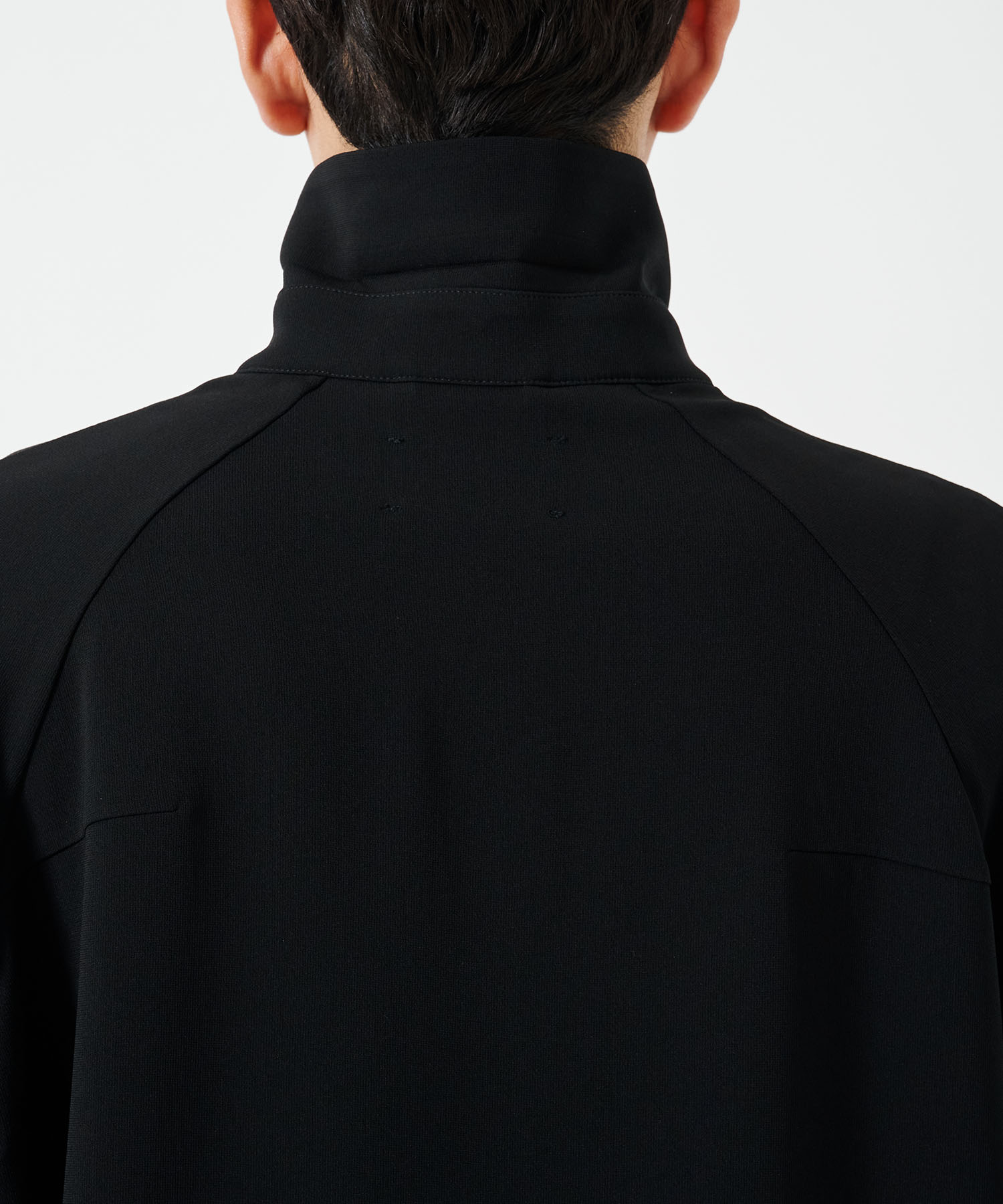 ESSENTIAL HALF ZIP SWEAT SHIRTS STUDIOUS