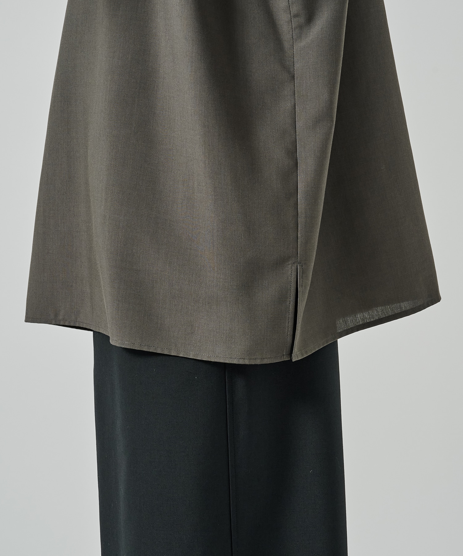 THE SIDE ZIP PULLOVER SHIRT SHORT SLEEVE THE RERACS