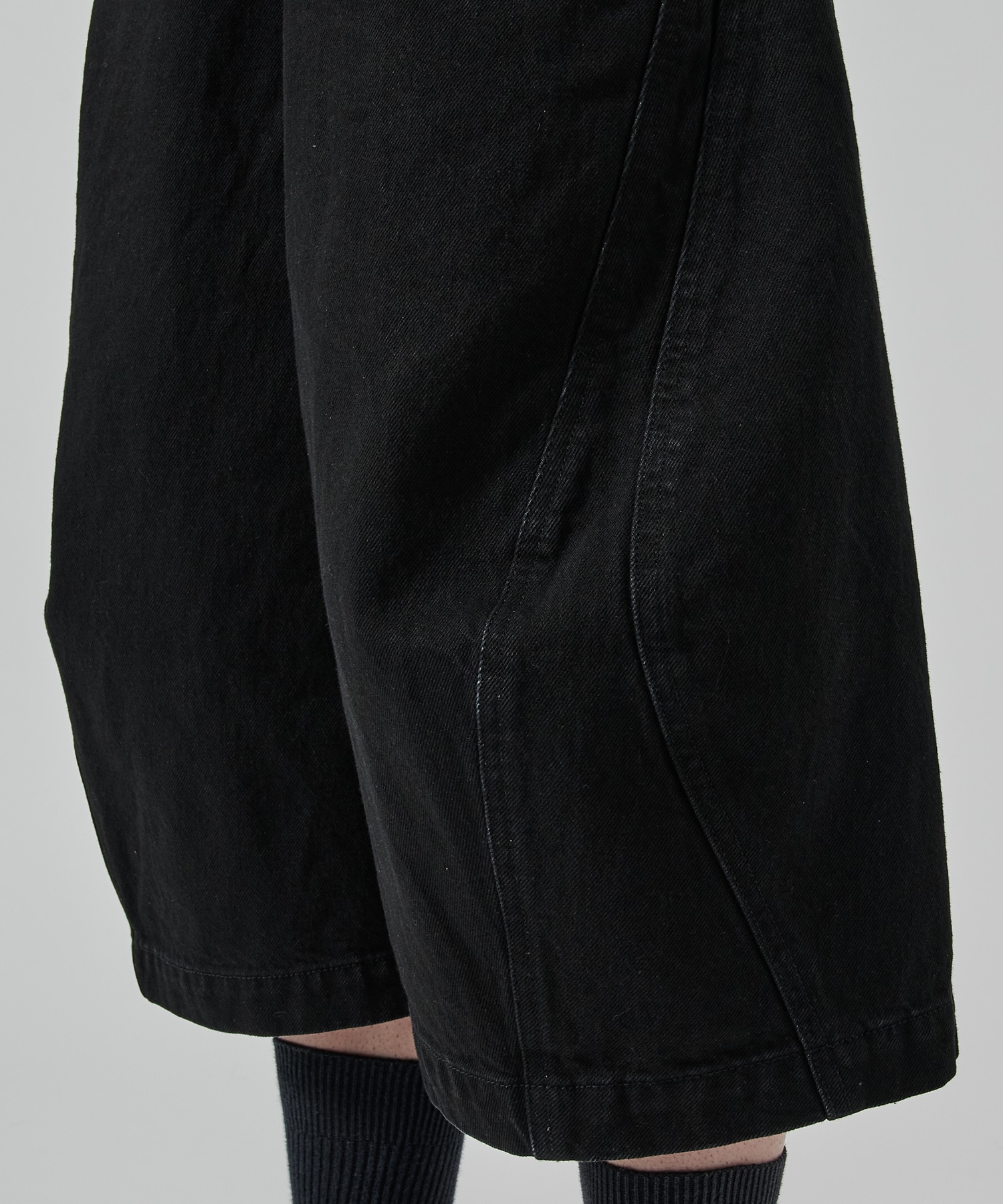 〈別注〉3D TWISTED SHORTS NVRFRGT