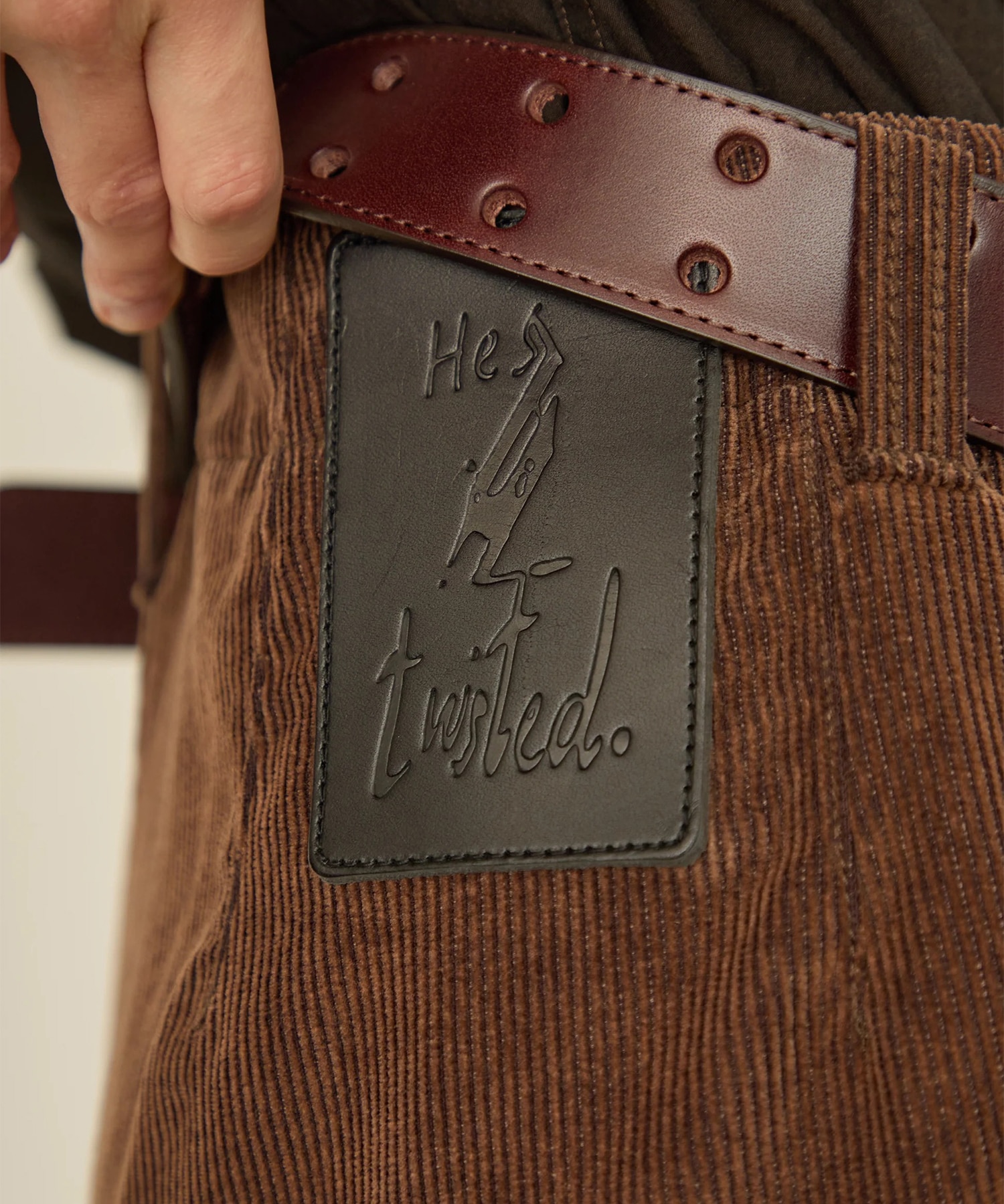 TWIST CORDUROY PANTS I'm here