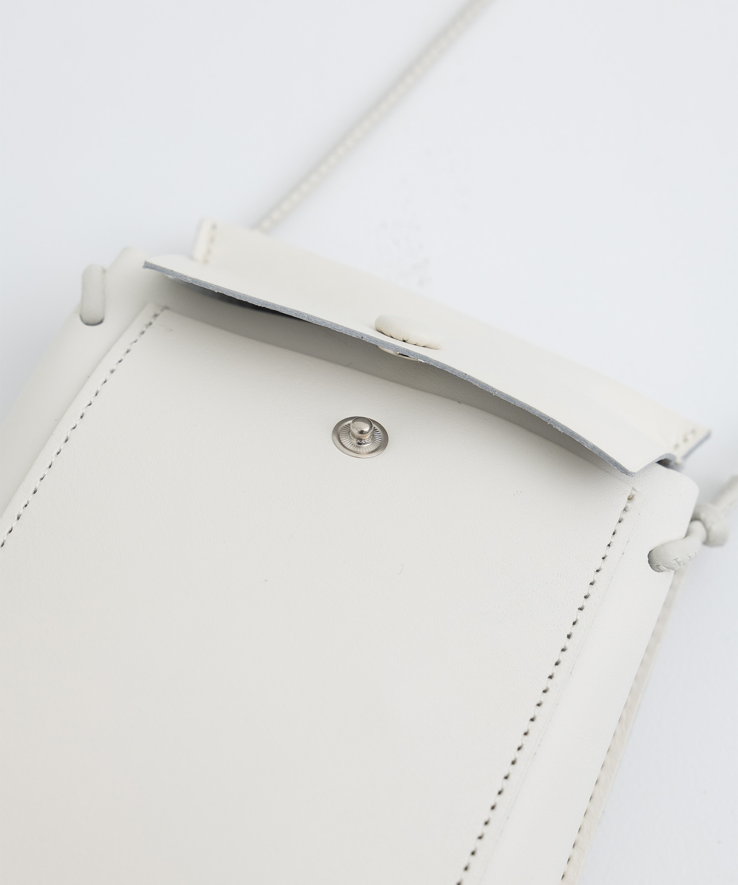 BENT POUCH MARROW