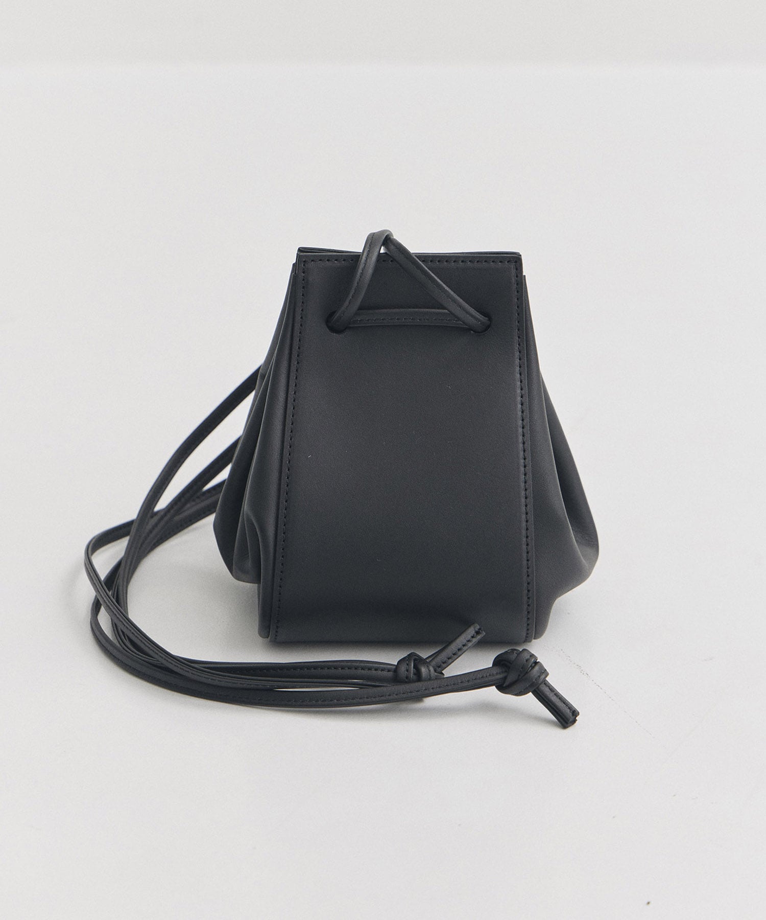 別注レザー巾着BAG COURTNEY ORLA