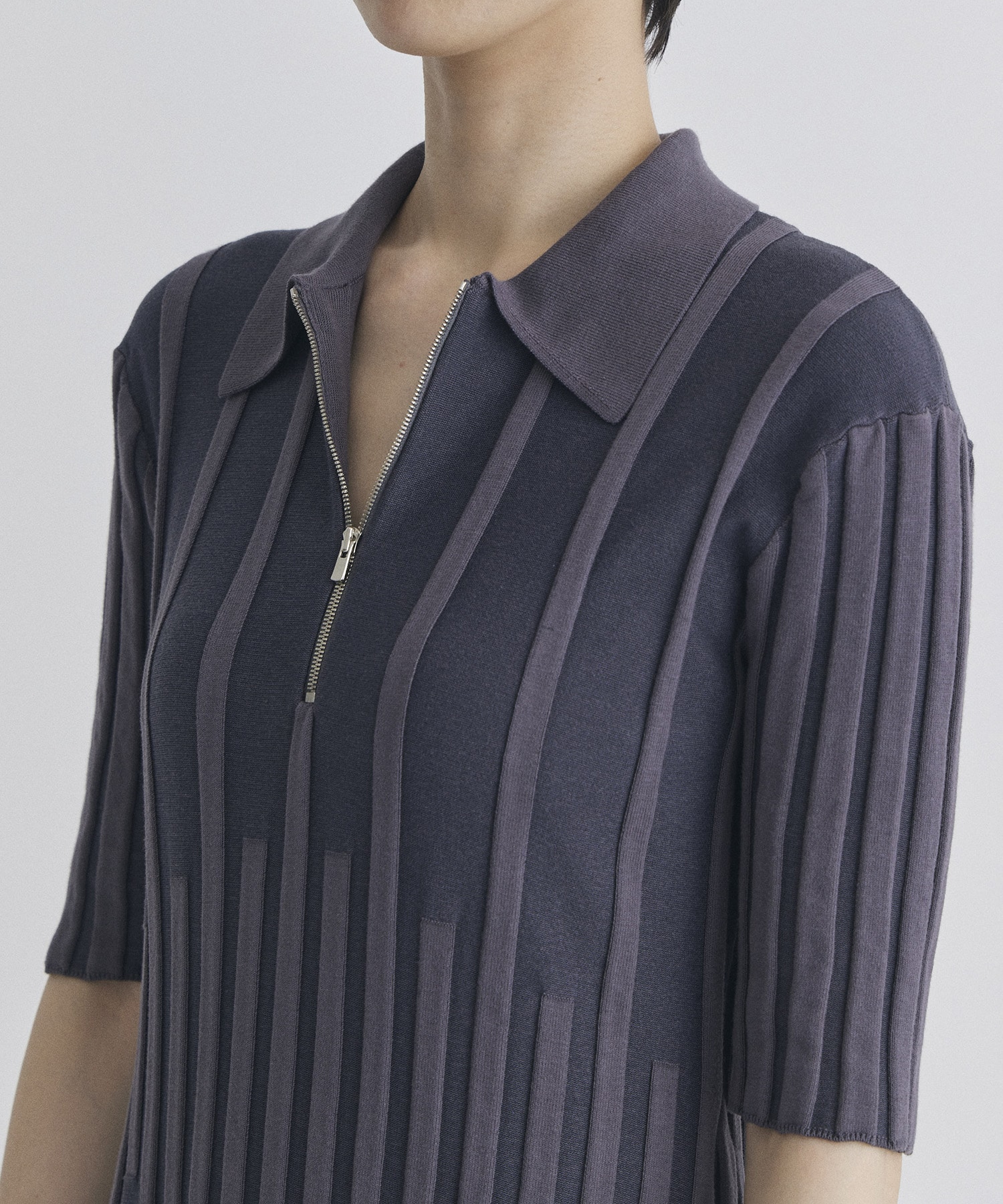 別注HALF SLEEVE ZIP DRESS CINOH