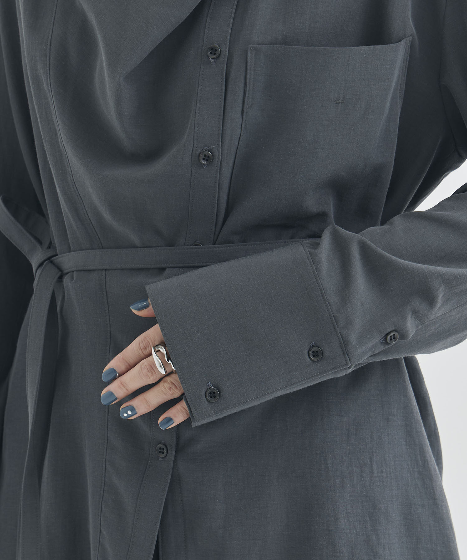 Tilda drape neck shirt GY AKIRANAKA