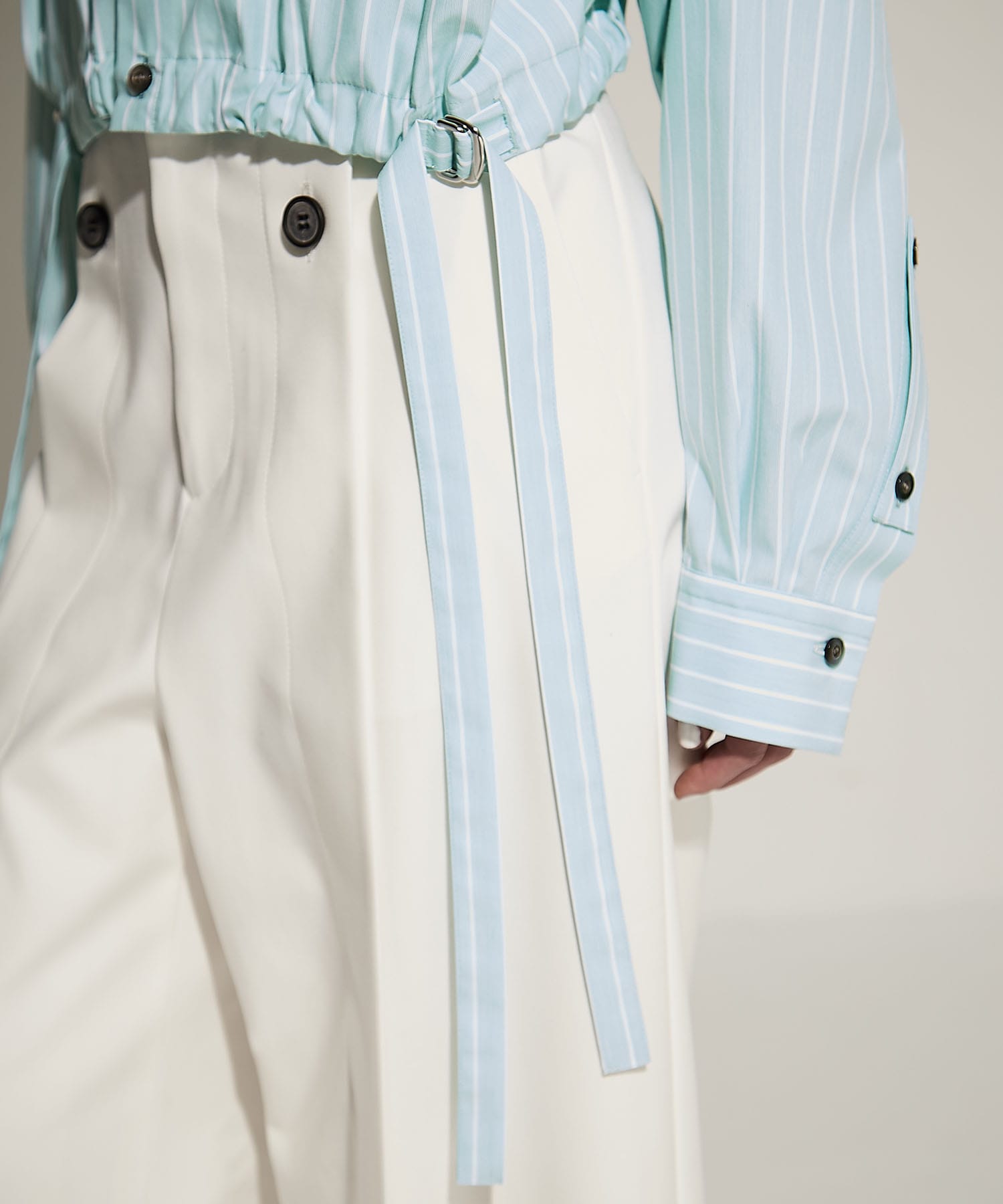 Double Belt Cropped Shirt UJOH