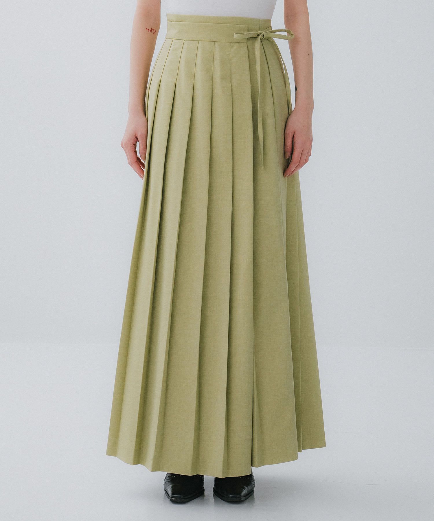 SHORT JACKET WITH PLEATS WRAP SKIRT AMERI