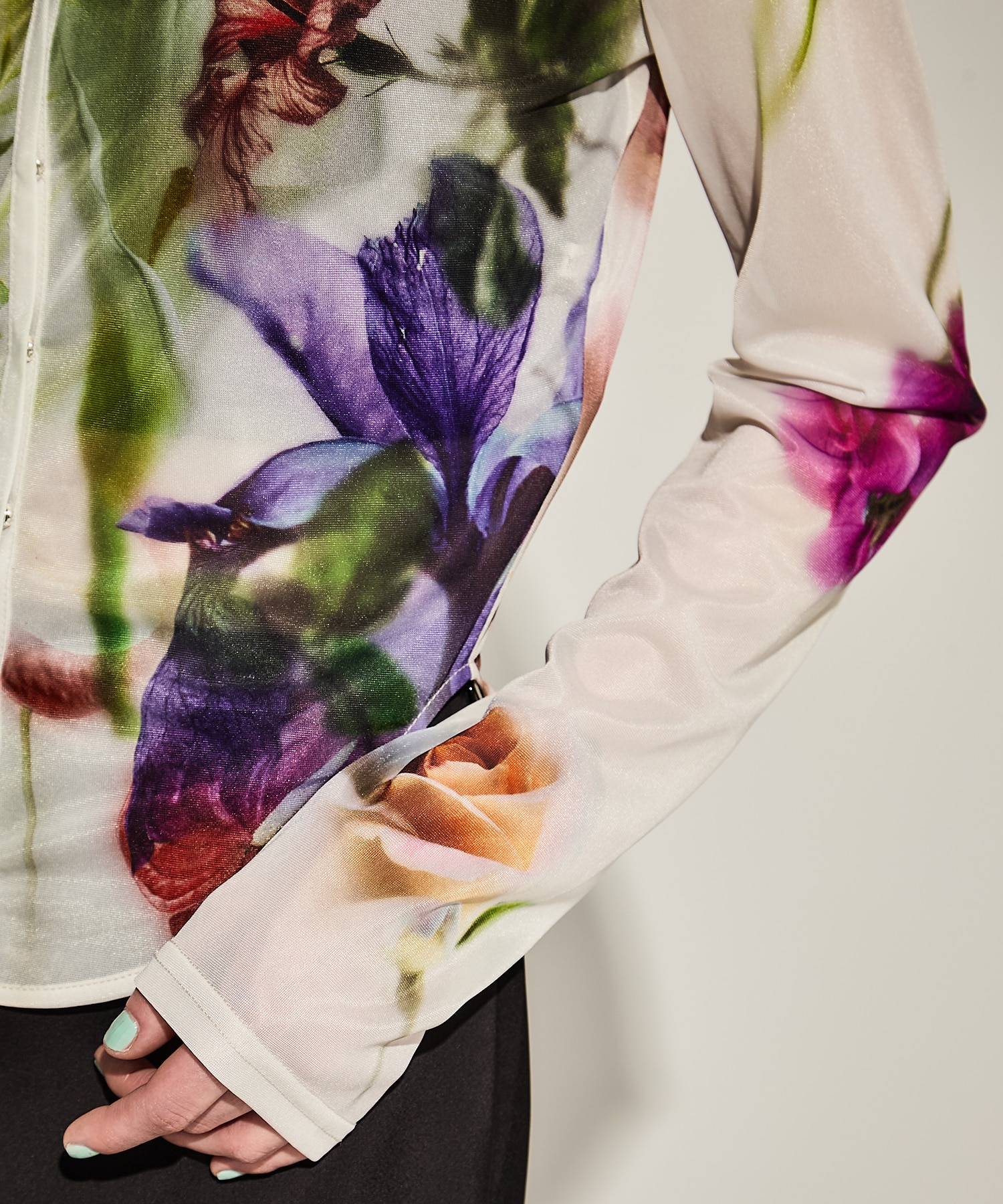 2WAY SMOKE FLOWER SHEER TOP AMERI