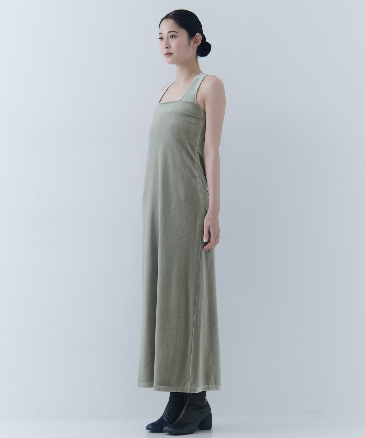 UND OFF SHOULDER VELOUR CARDIGAN SET DRESS AMERI