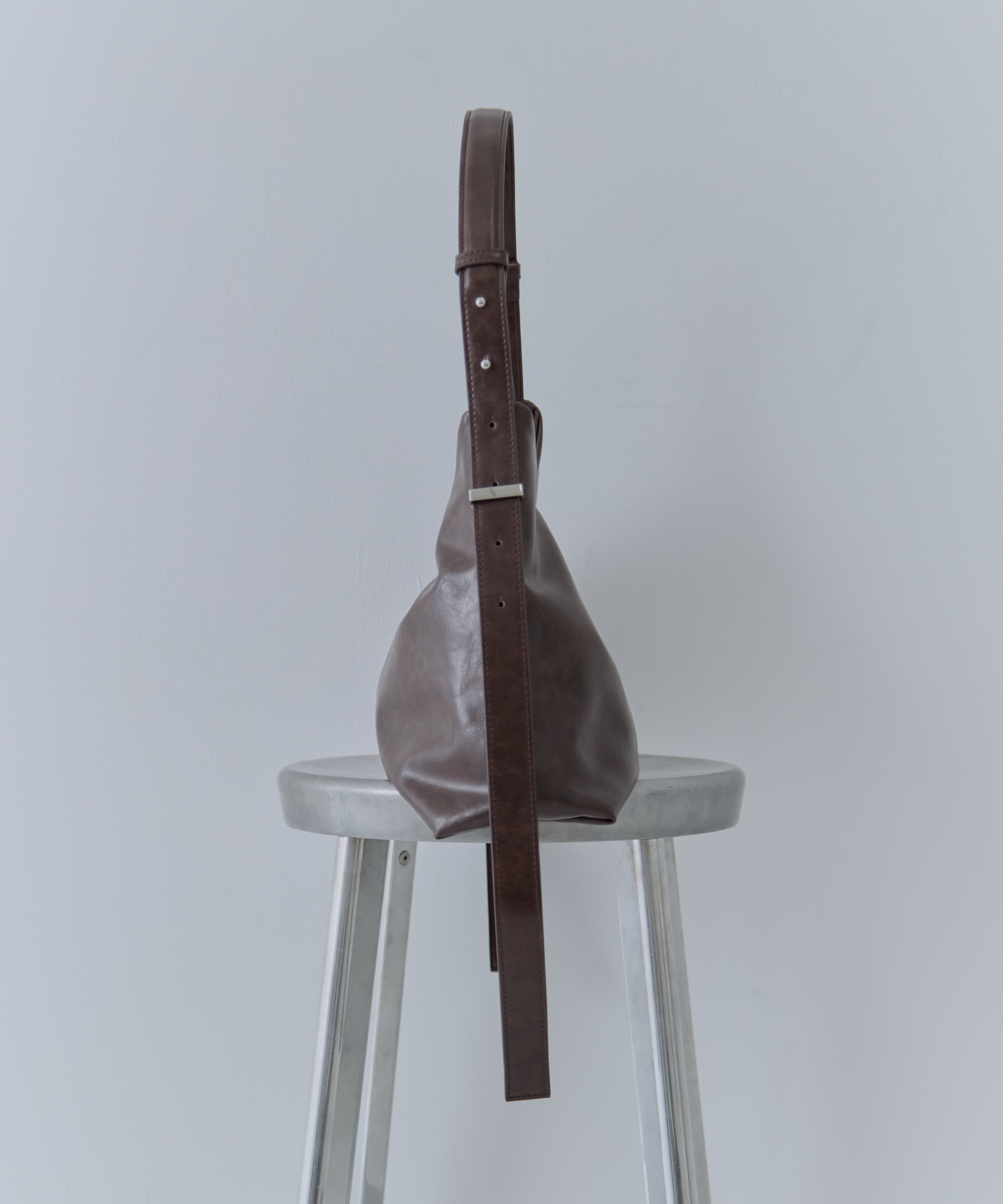 UND PARTS ACCENT ONE HANDLE BAG AMERI