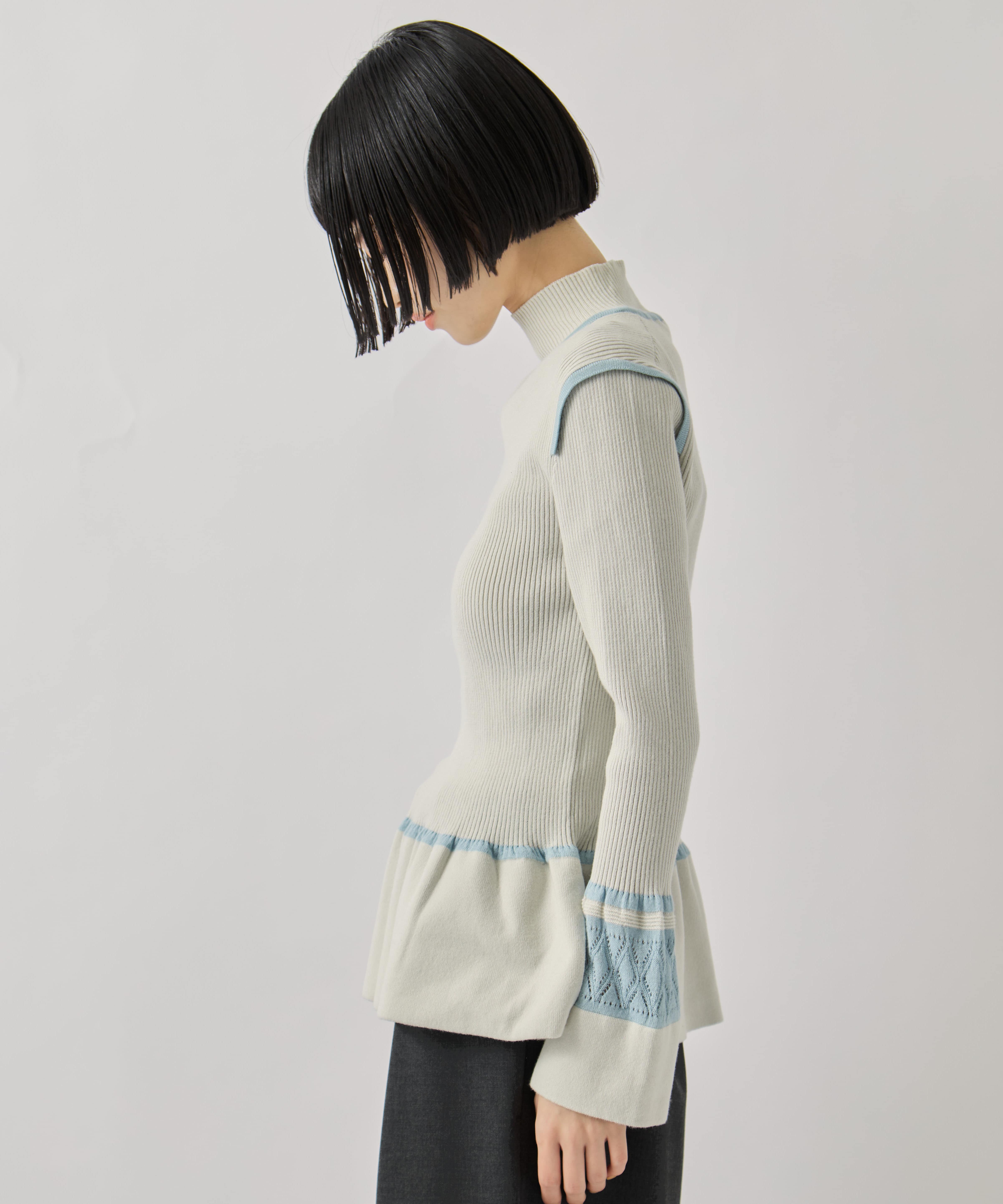 LACE FLARE KNIT TAN