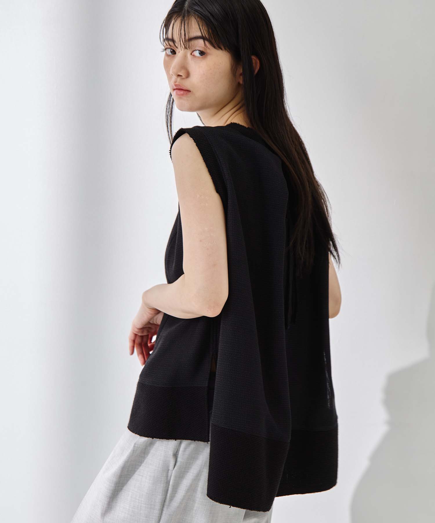 Sleeveless Washable Mesh Blouse STUDIOUS