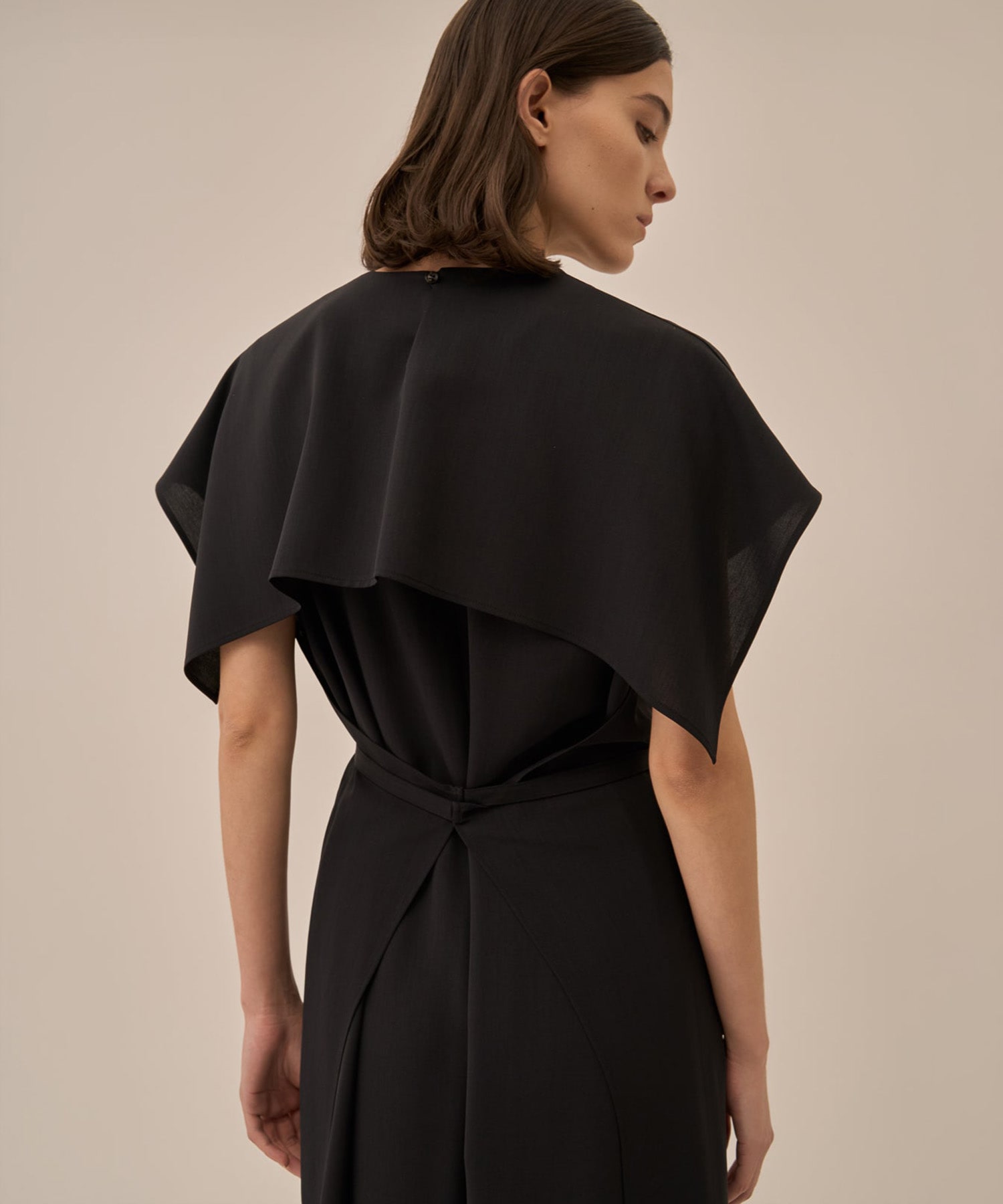 Selina back cape dress AKIRANAKA