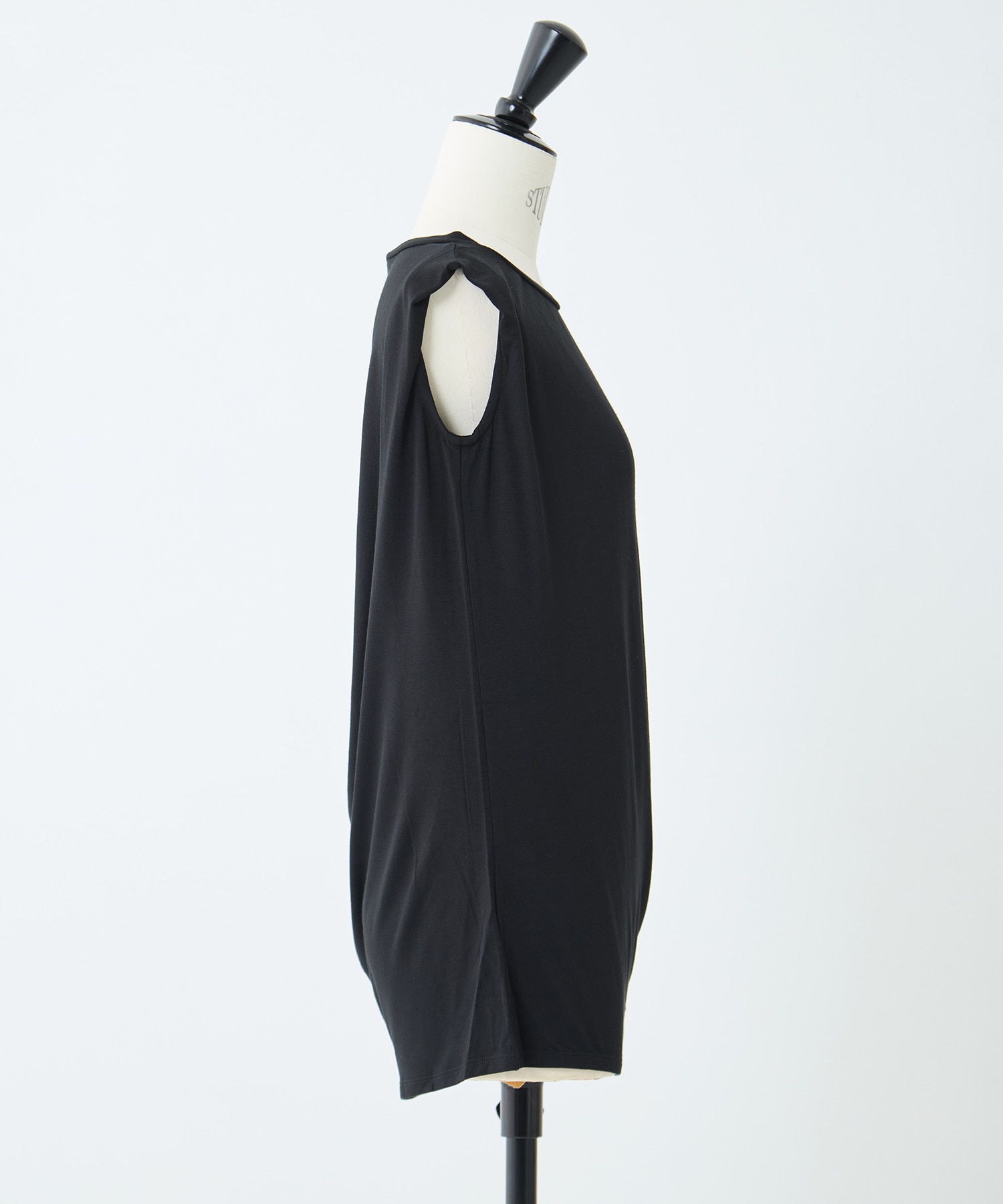 別注collagen no sleeve tops determ