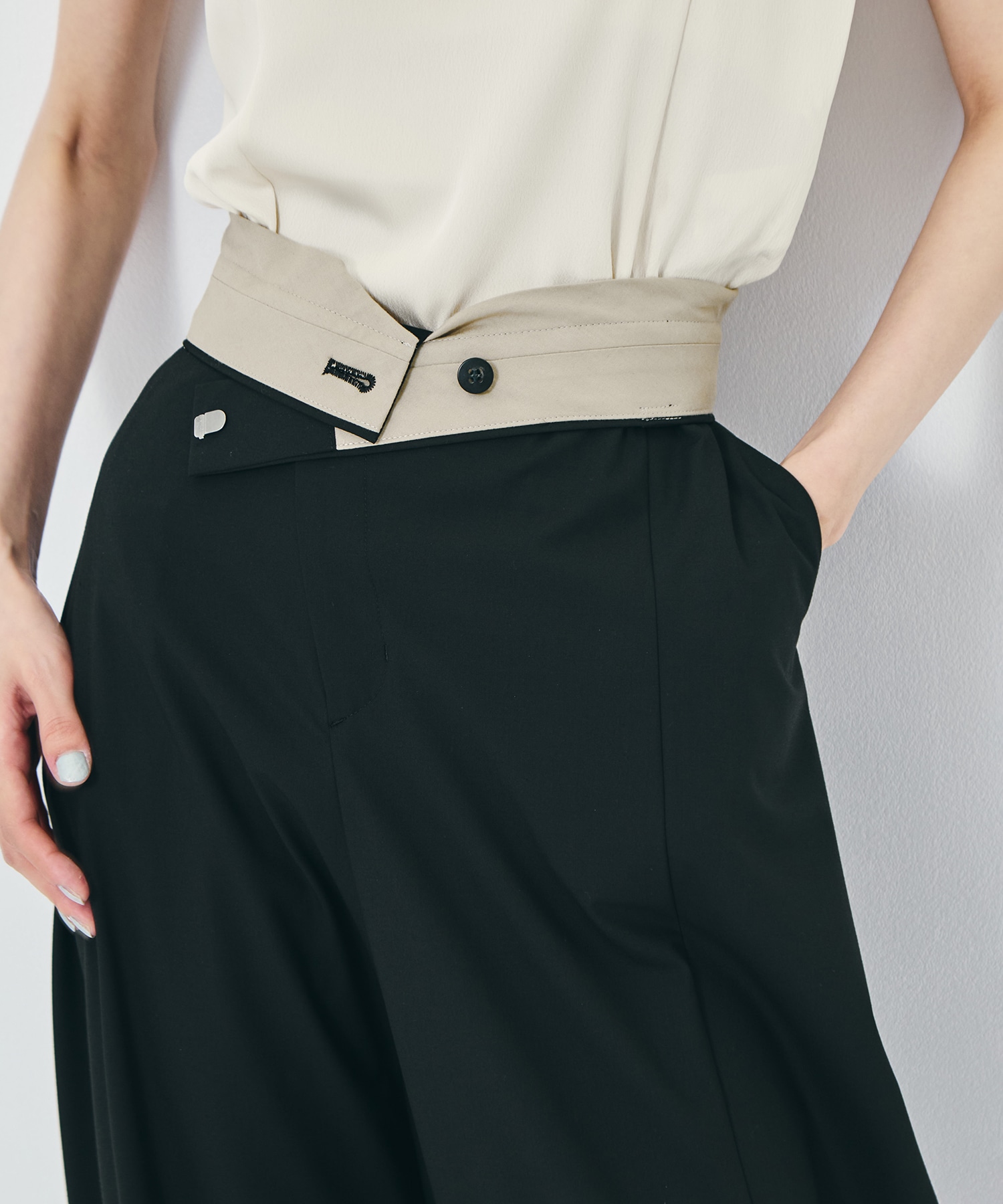 Soft Barrel Leg Flap Cargo Trousers STUDIOUS