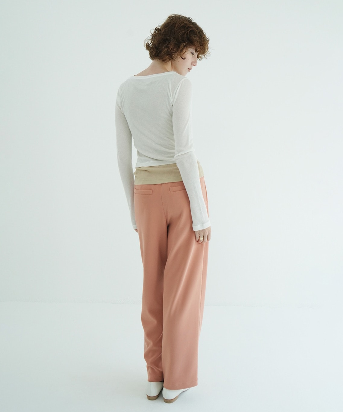 CURVED NECK LAYERED SET TOPS CLANE
