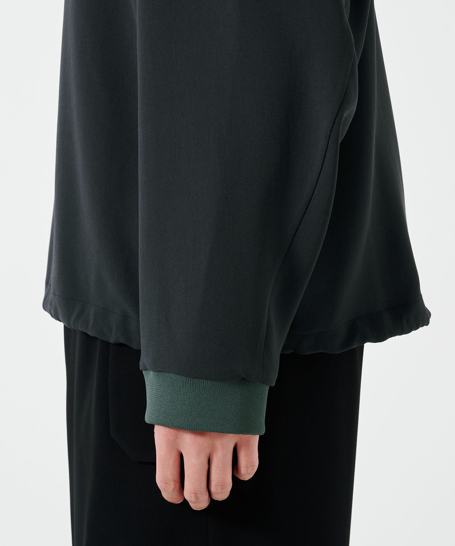 ESSENTIAL HALF ZIP SWEAT SHIRTS STUDIOUS