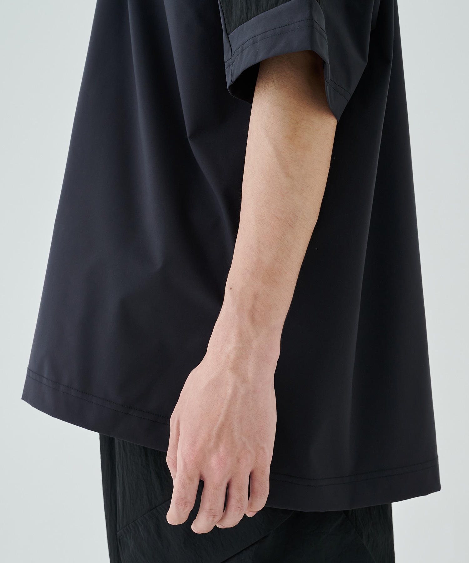 〈別注〉BLK NYLON SHORT SLEEVE T-SHIRTS White Mountaineering