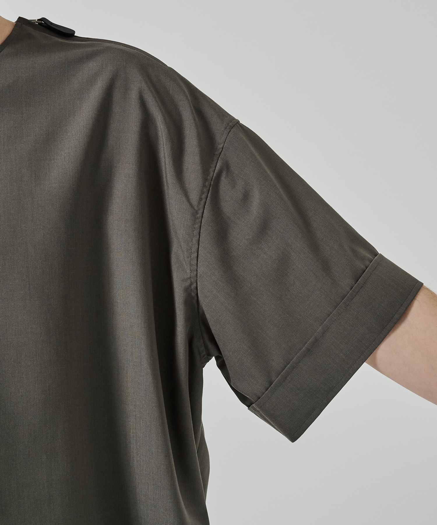 THE SIDE ZIP PULLOVER SHIRT SHORT SLEEVE THE RERACS