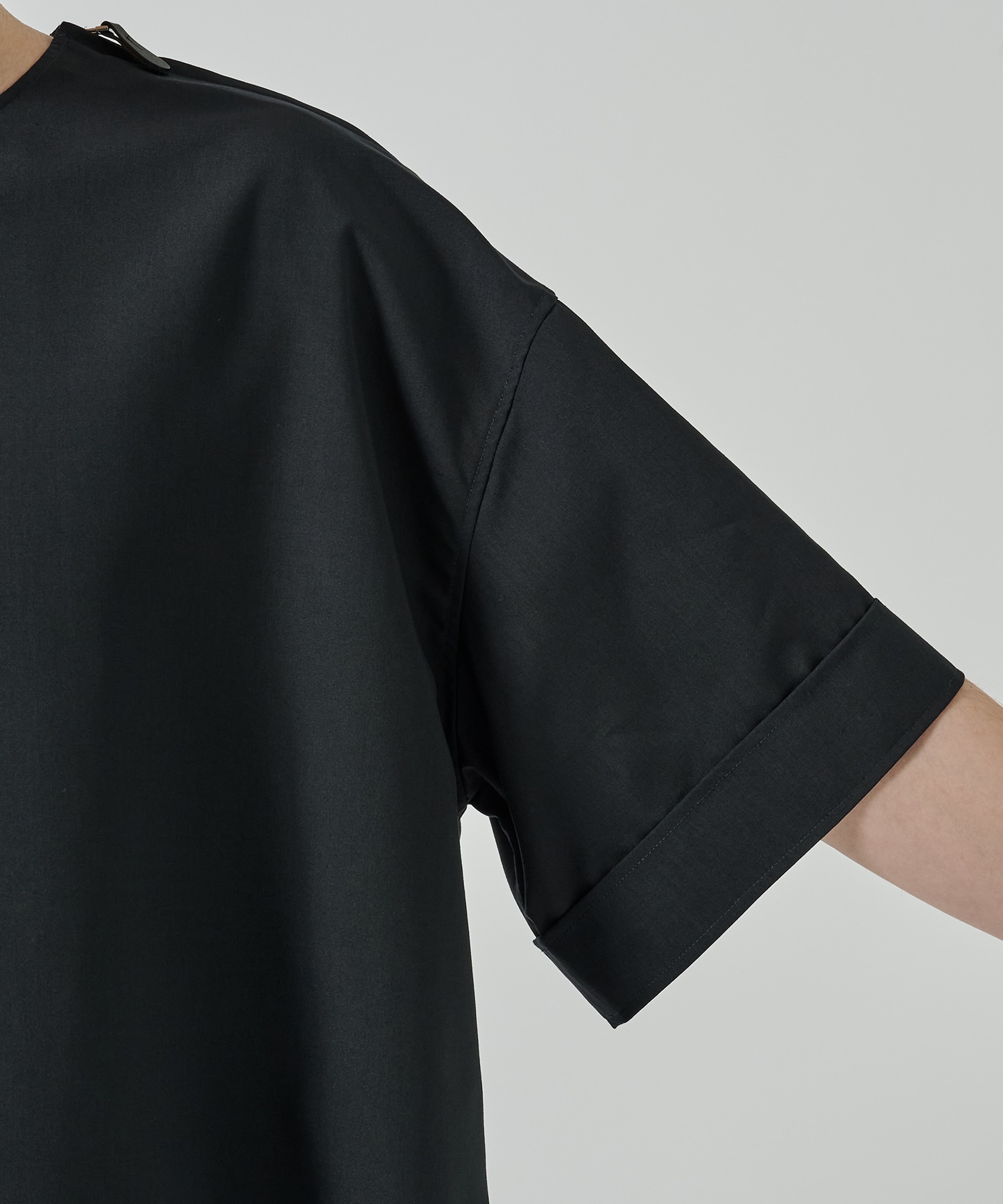 THE SIDE ZIP PULLOVER SHIRT SHORT SLEEVE THE RERACS