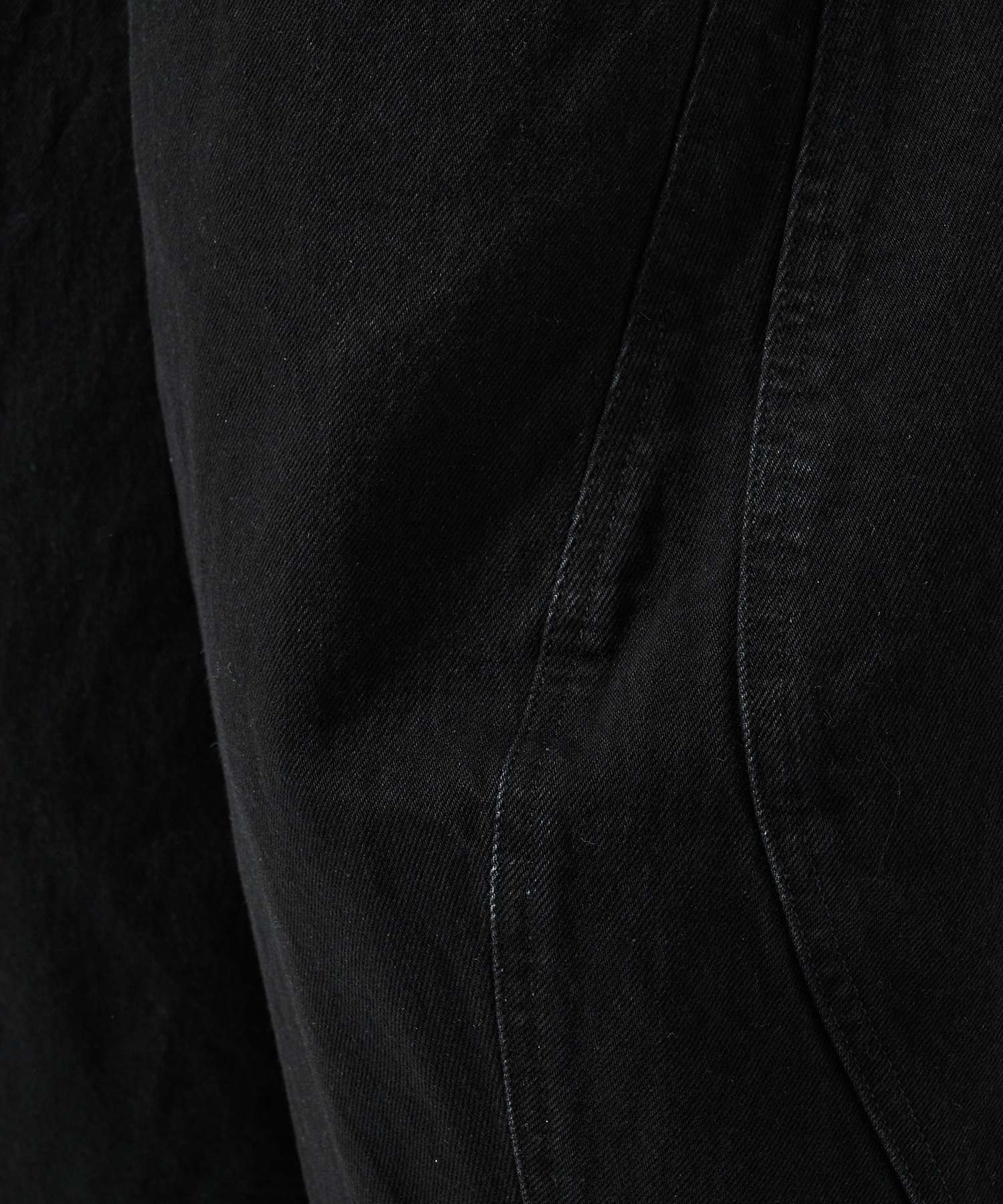 〈別注〉3D TWISTED SHORTS NVRFRGT
