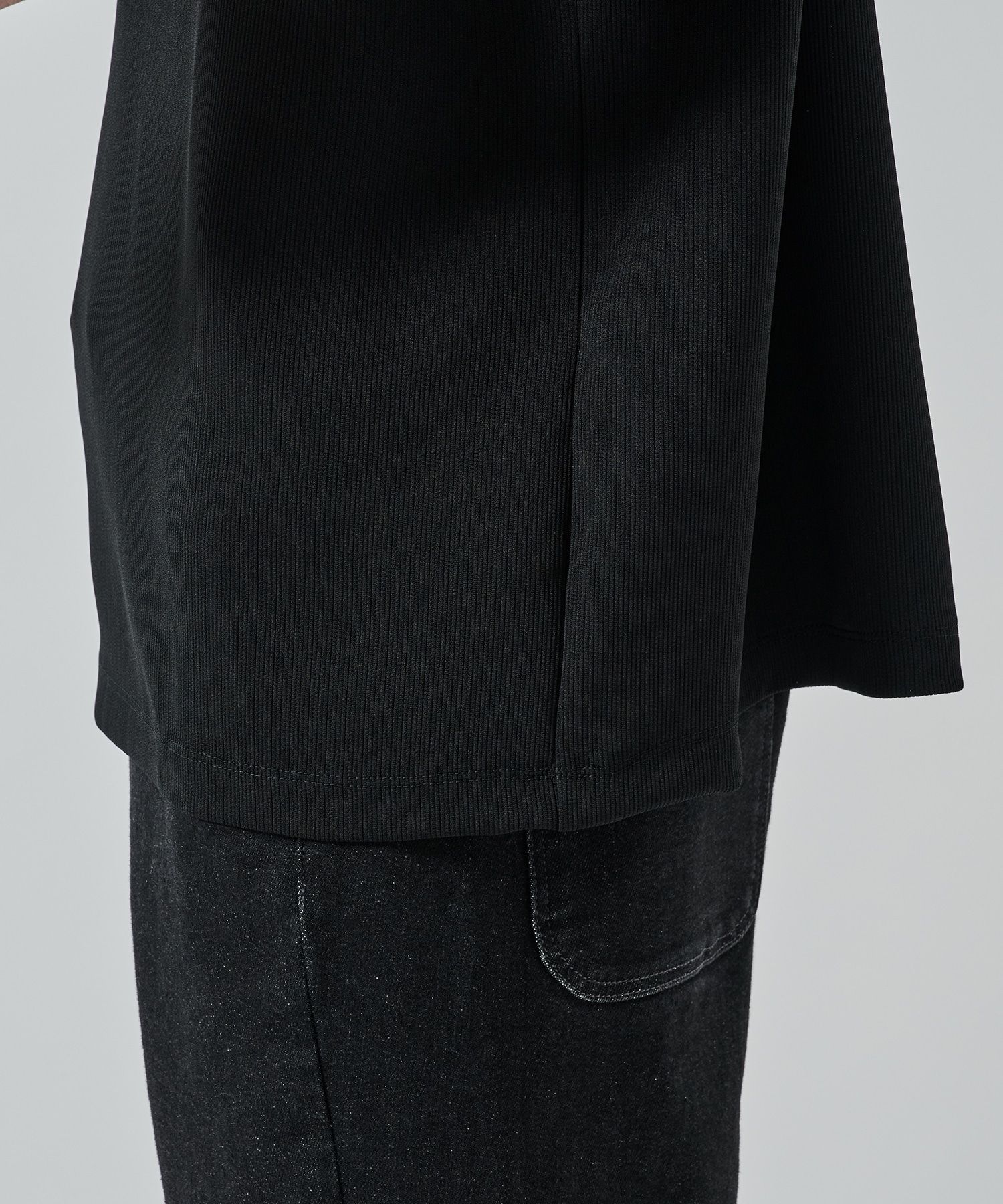 DRY DOBBY LEATHER POCKET TEE STUDIOUS