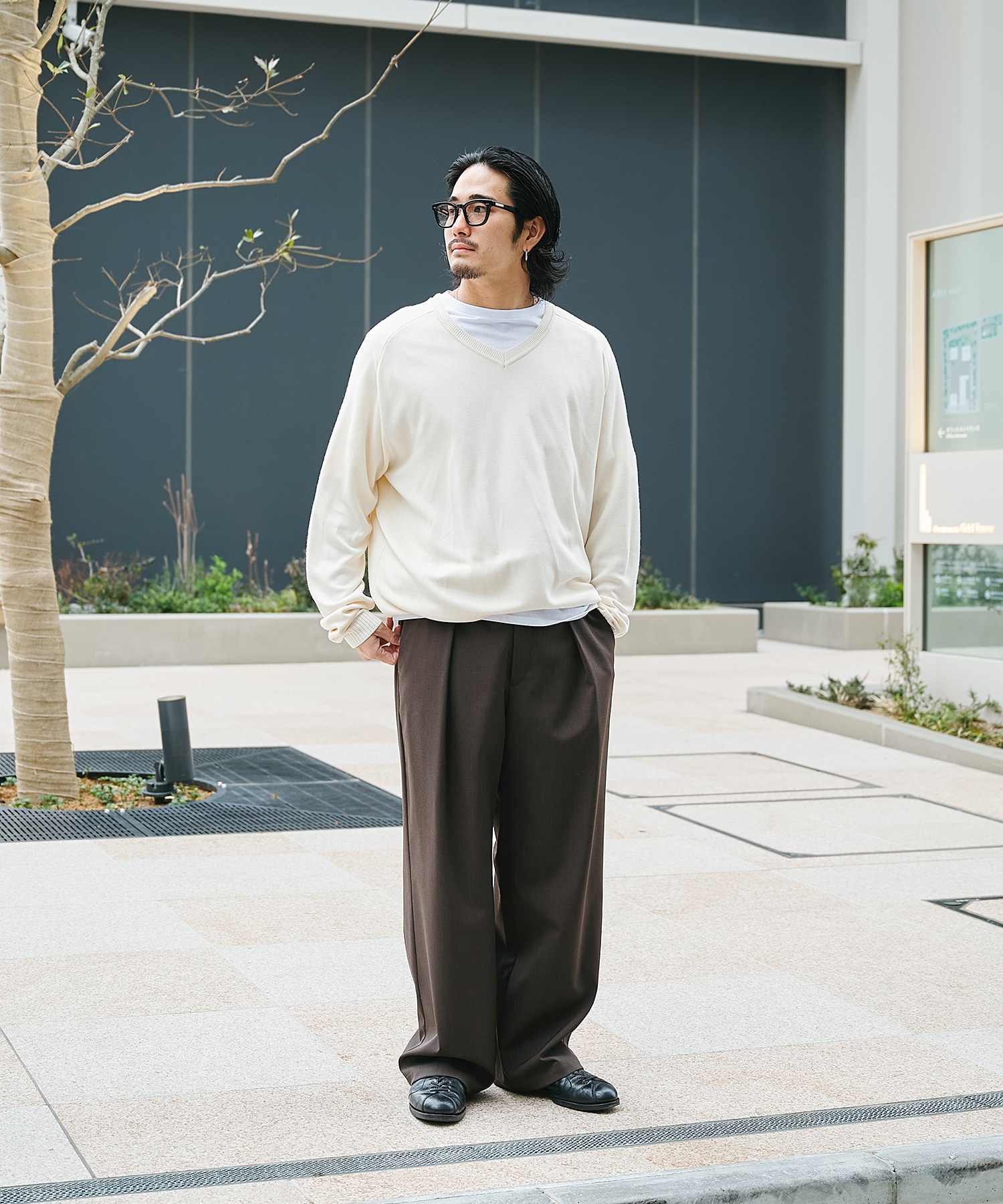 Smooth Silky V neck Knit STUDIOUS