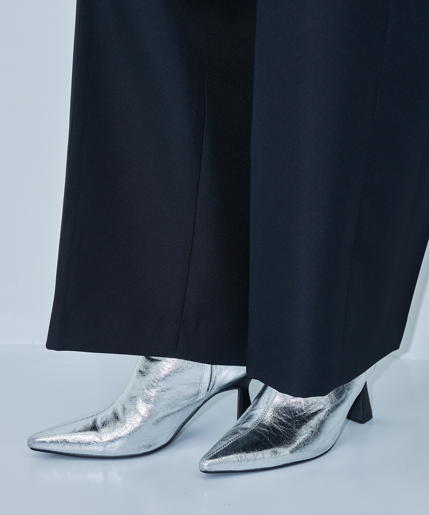 Side Paneled Trousers STUDIOUS