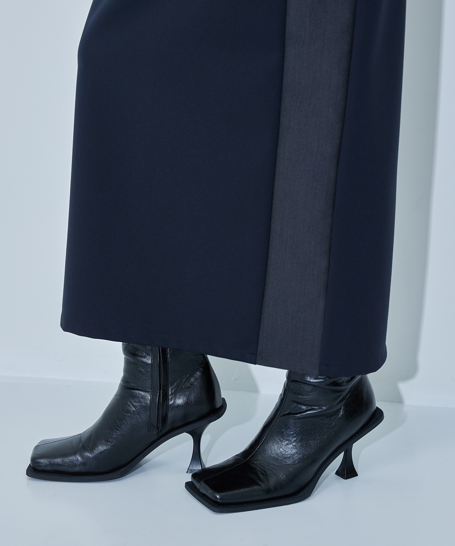 Super Stretch Tight Skirt STUDIOUS
