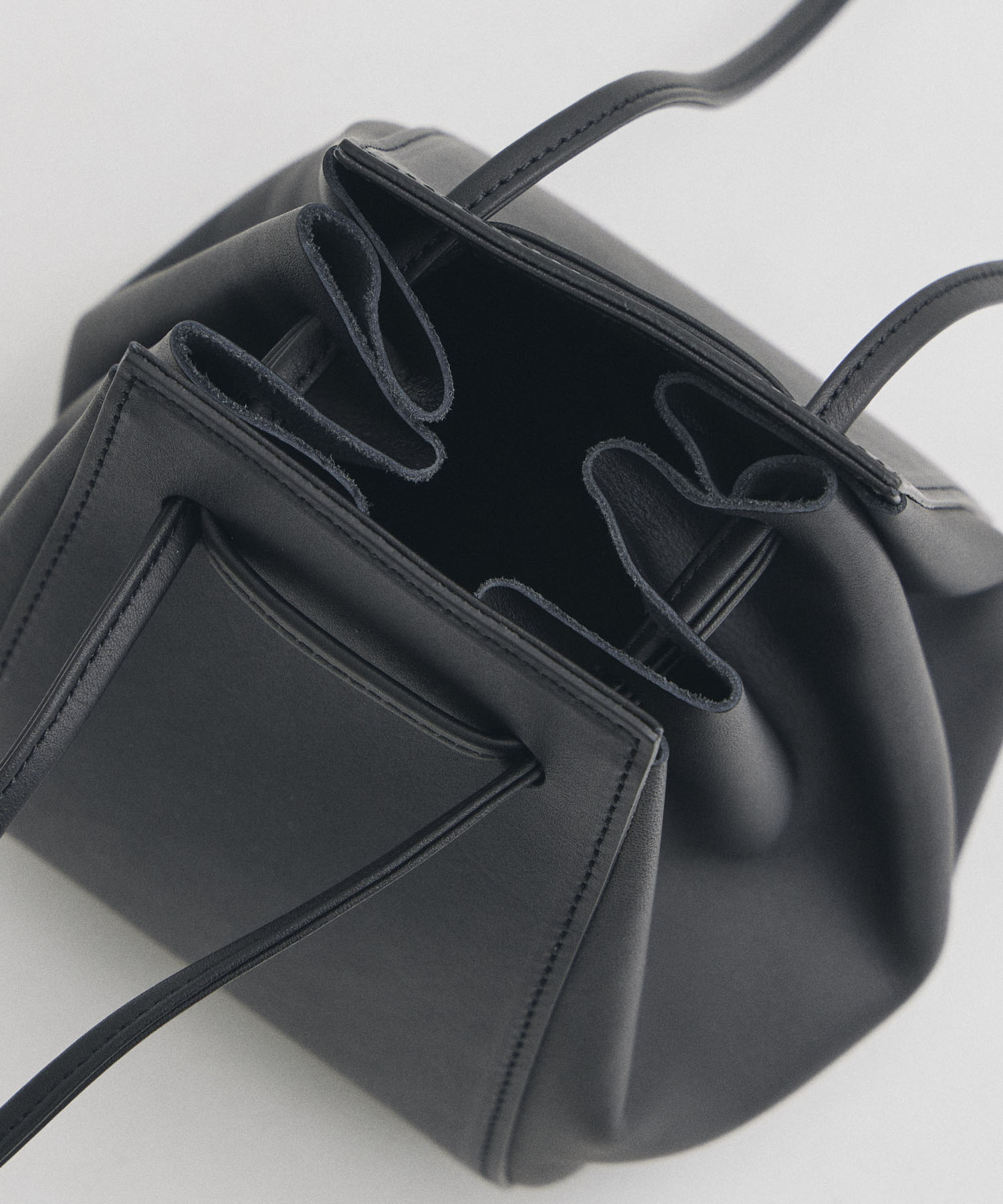 別注レザー巾着BAG COURTNEY ORLA