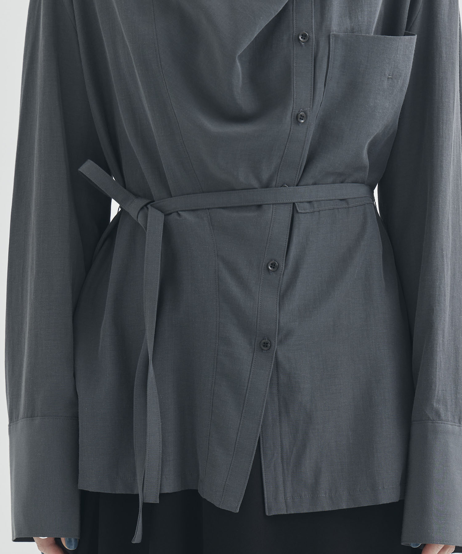 Tilda drape neck shirt GY AKIRANAKA