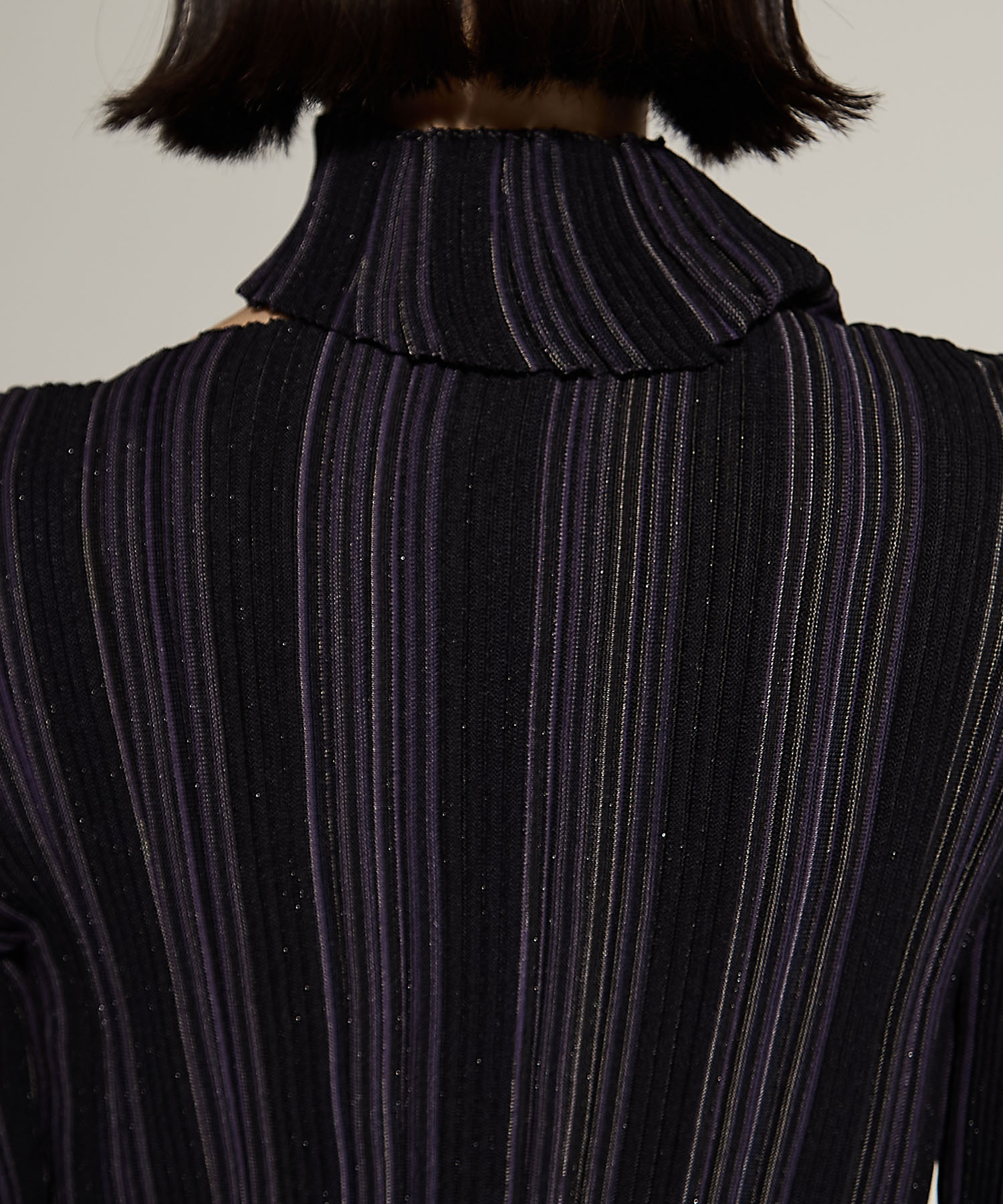 ASYMMETRIC OVAL JUMPER 