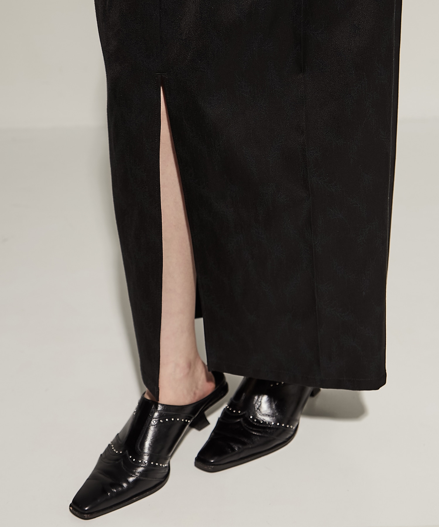 Leaf Jacquard Skirt STUDIOUS