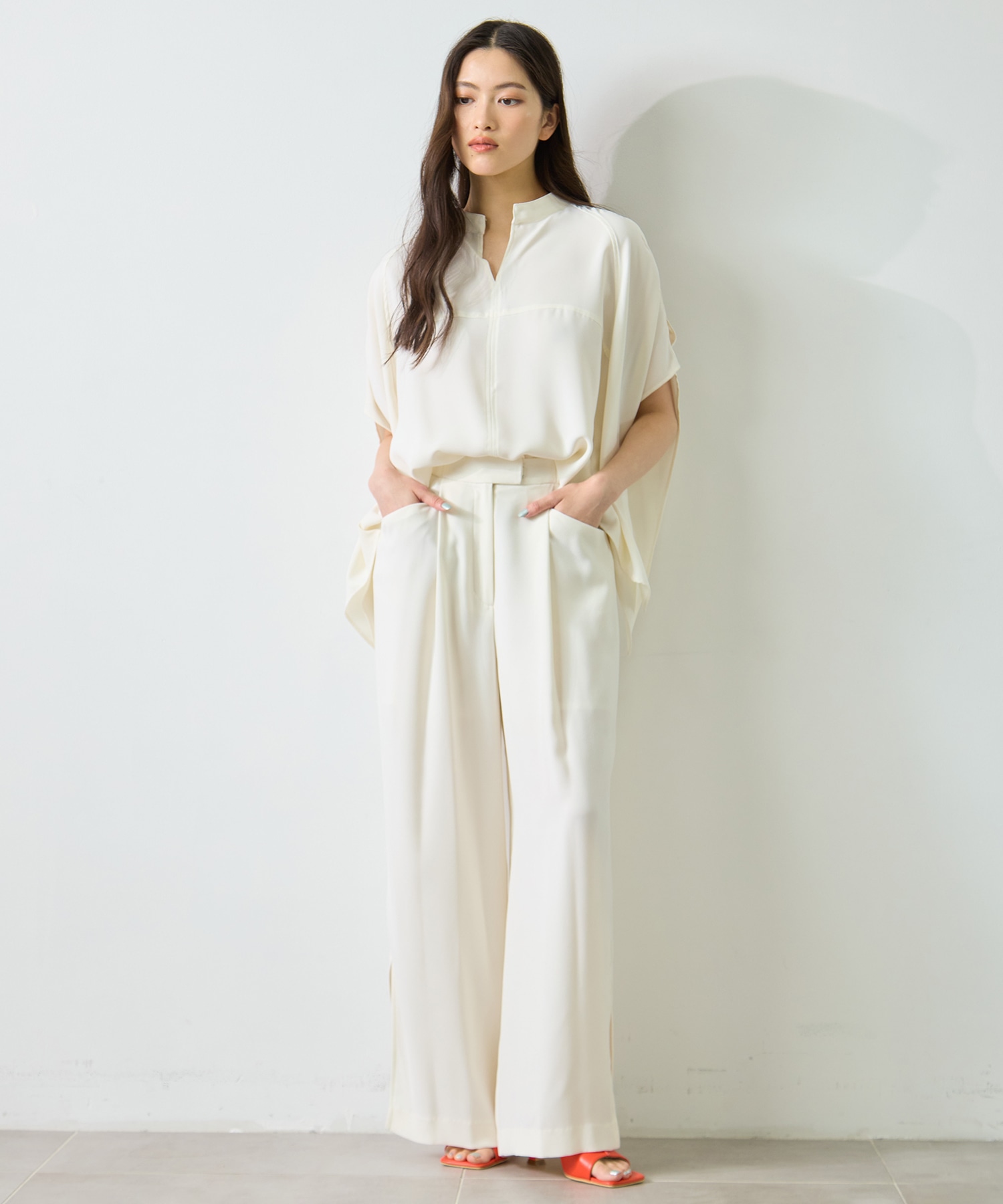 BACK SATIN DRAPE BLOUSE STUDIOUS