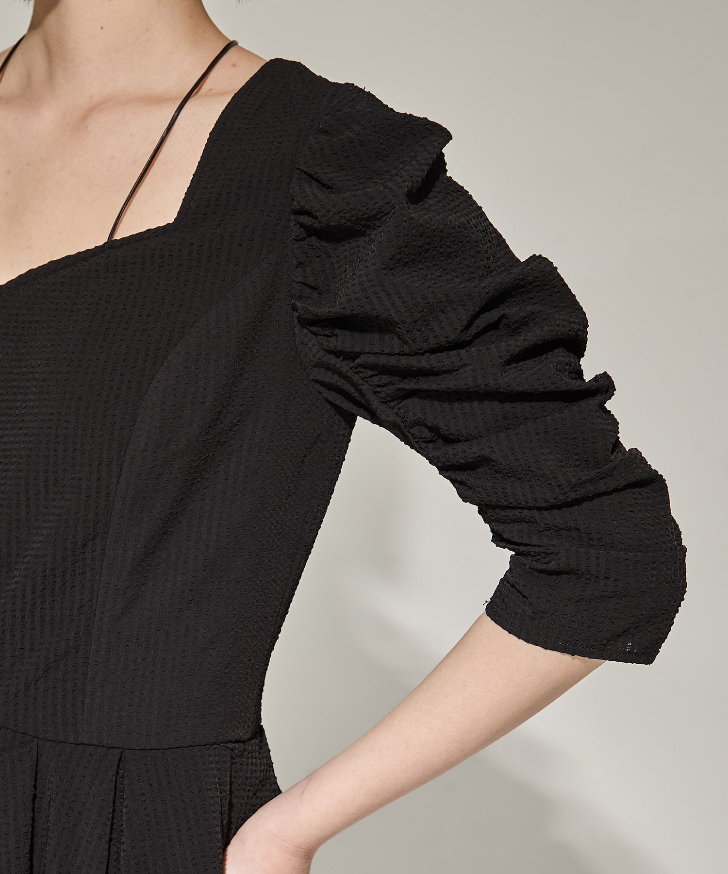 SEERSUCKER VOLUME HEM DRESS AMERI
