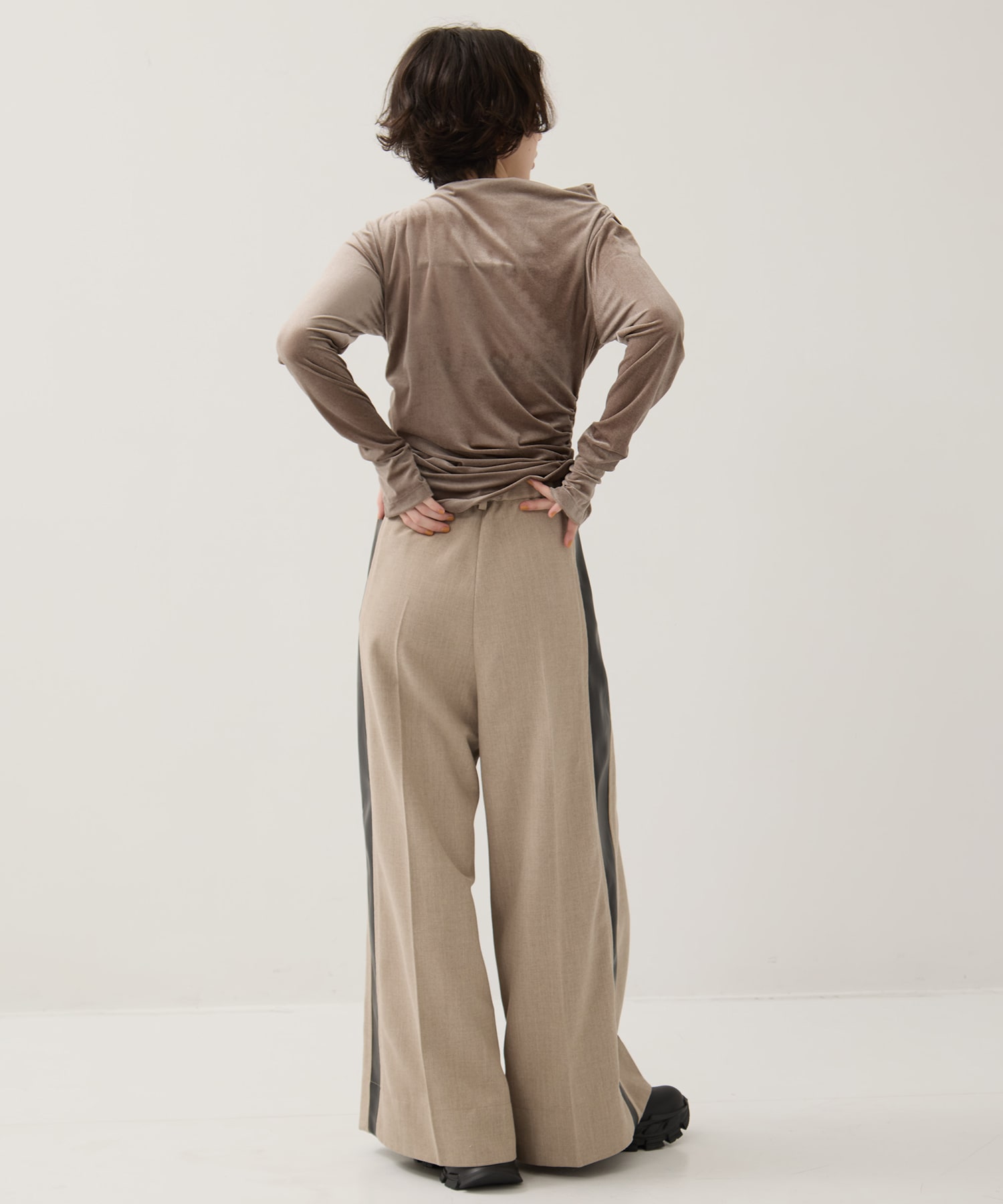 Side Leather Flare Trousers STUDIOUS