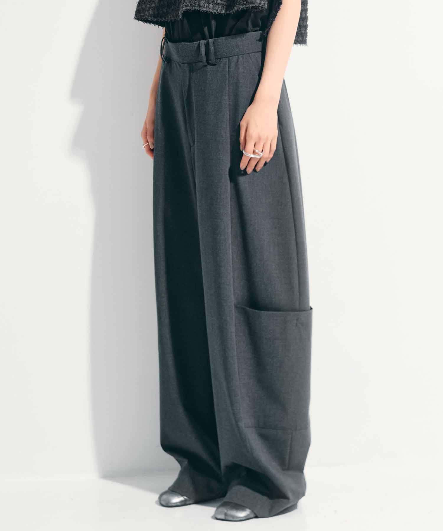 Soft Barrel Leg Cargo Trousers STUDIOUS