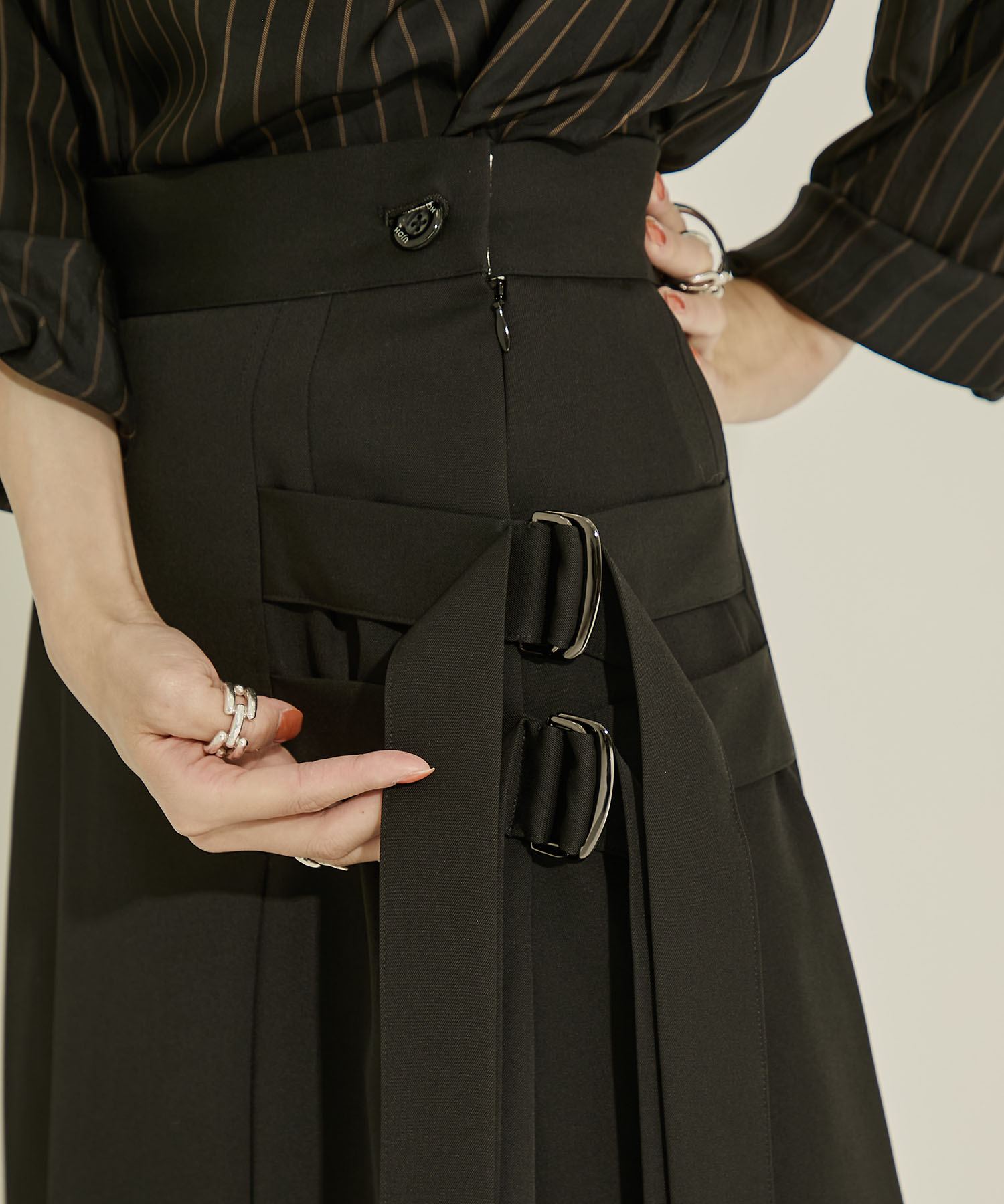 Double Belt Pleats SKT UJOH