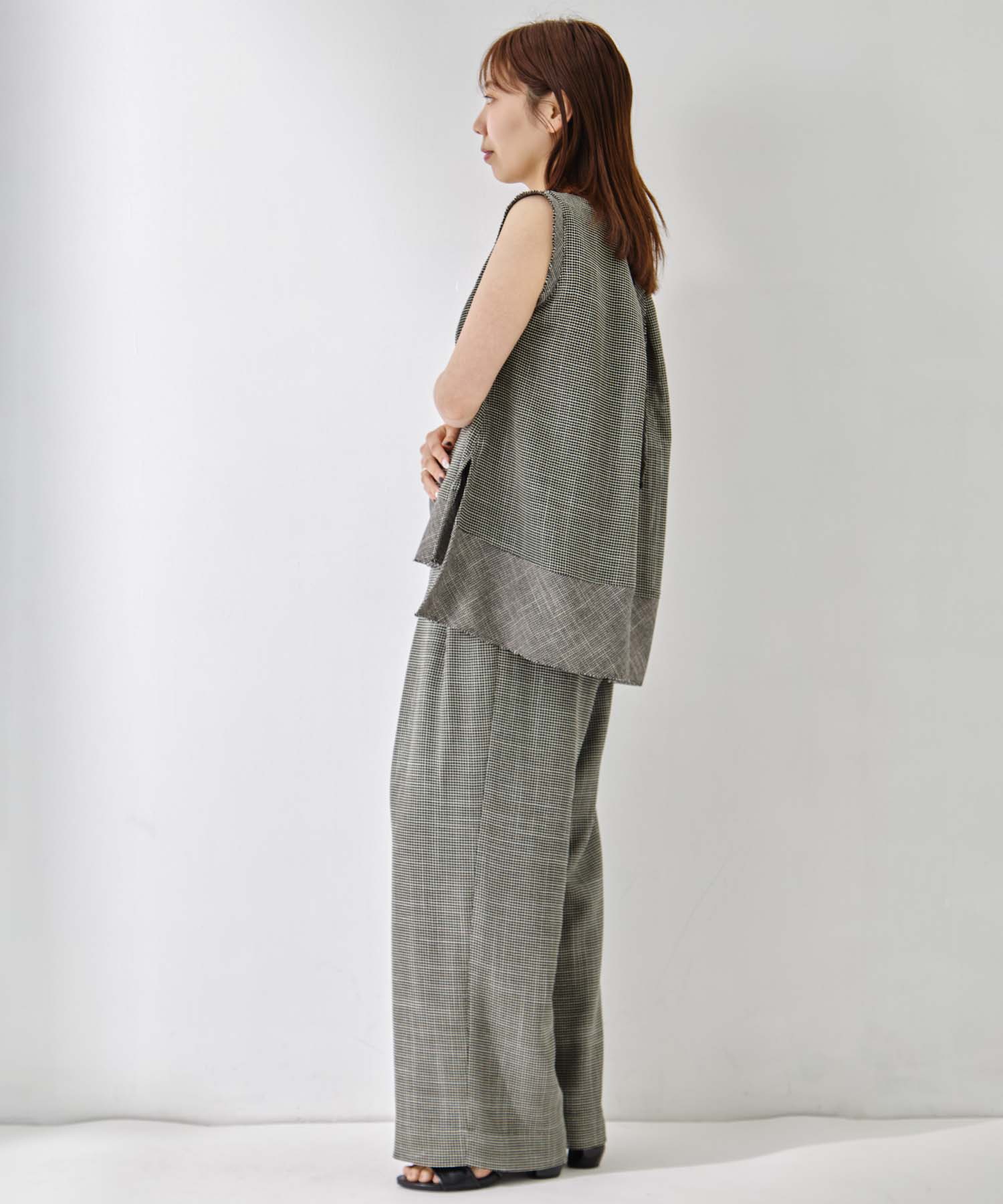 Sleeveless Washable Mesh Blouse STUDIOUS