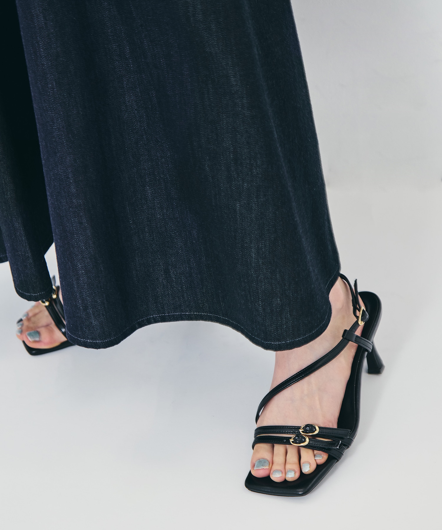 別注CUT-OUT FLERED DRESS 