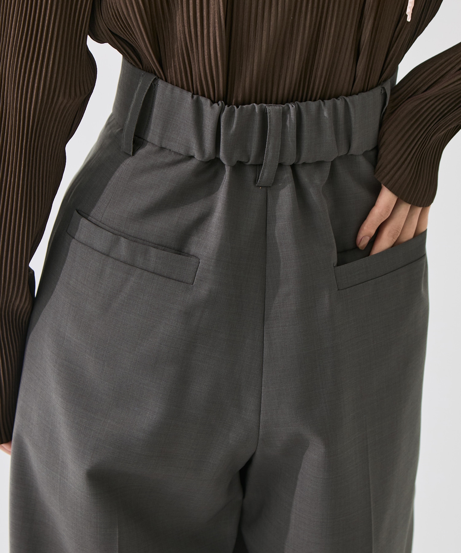 Double Tucked Trousers STUDIOUS