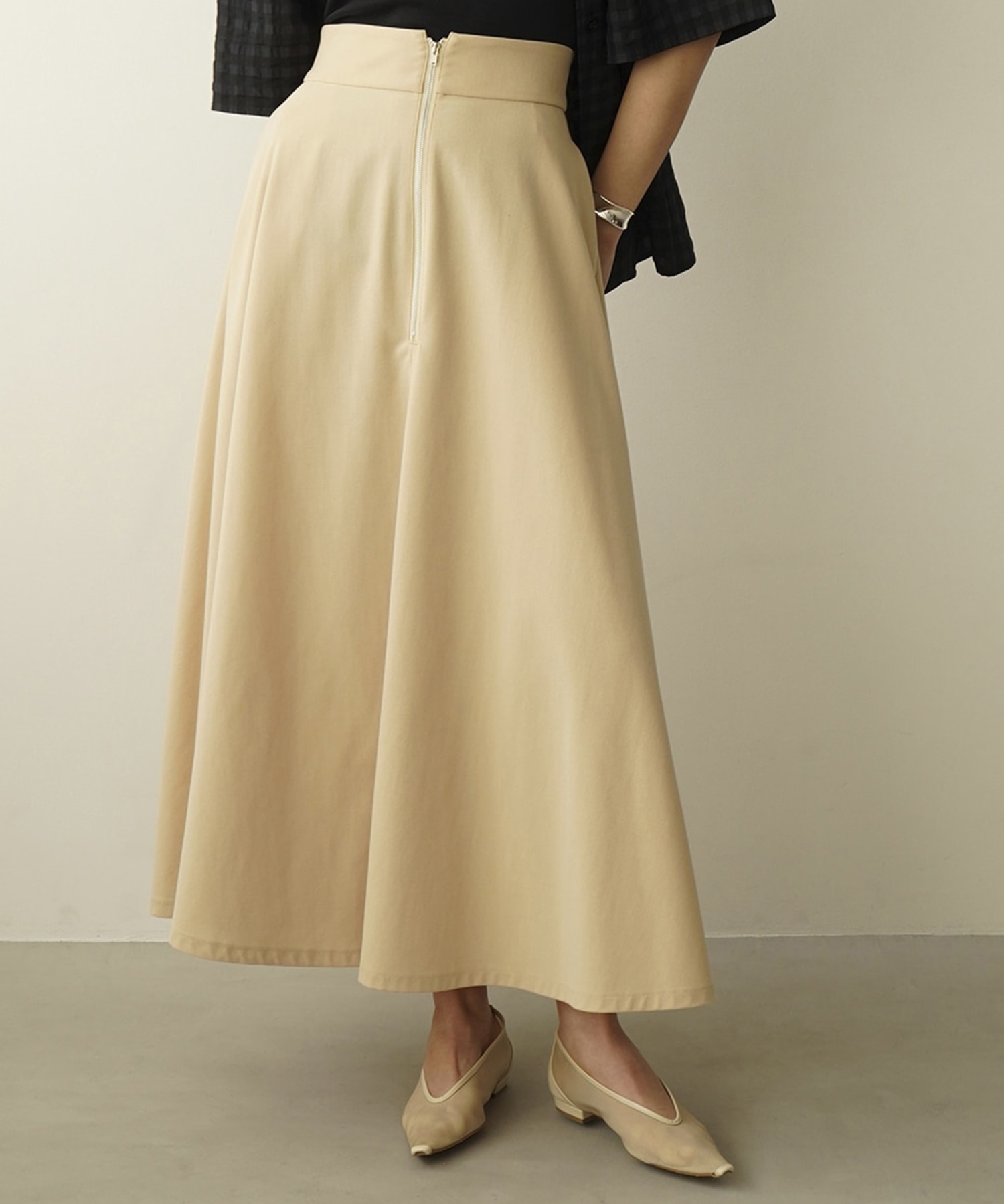 FRONT ZIP FLARE SKIRT