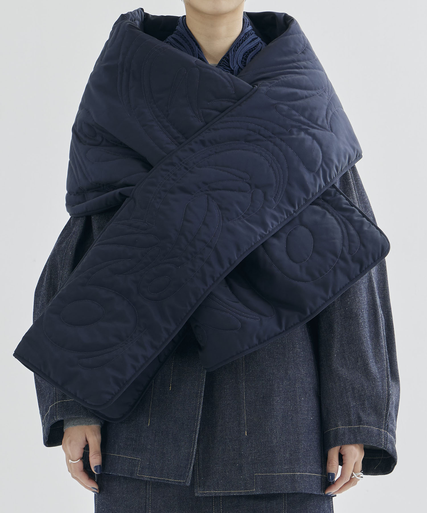 商品Silk Nylon Quilted Scarf