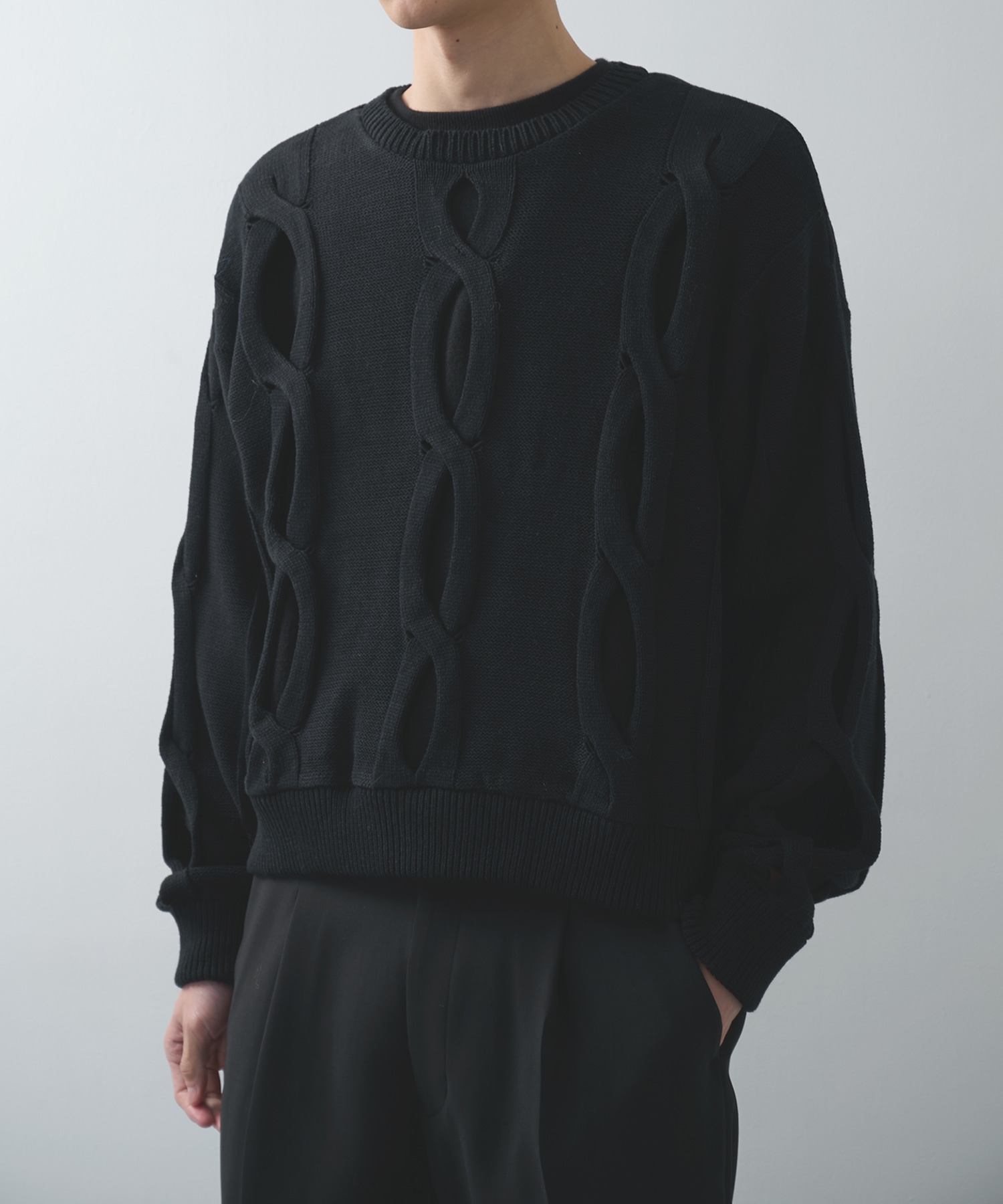 CABLE KNIT