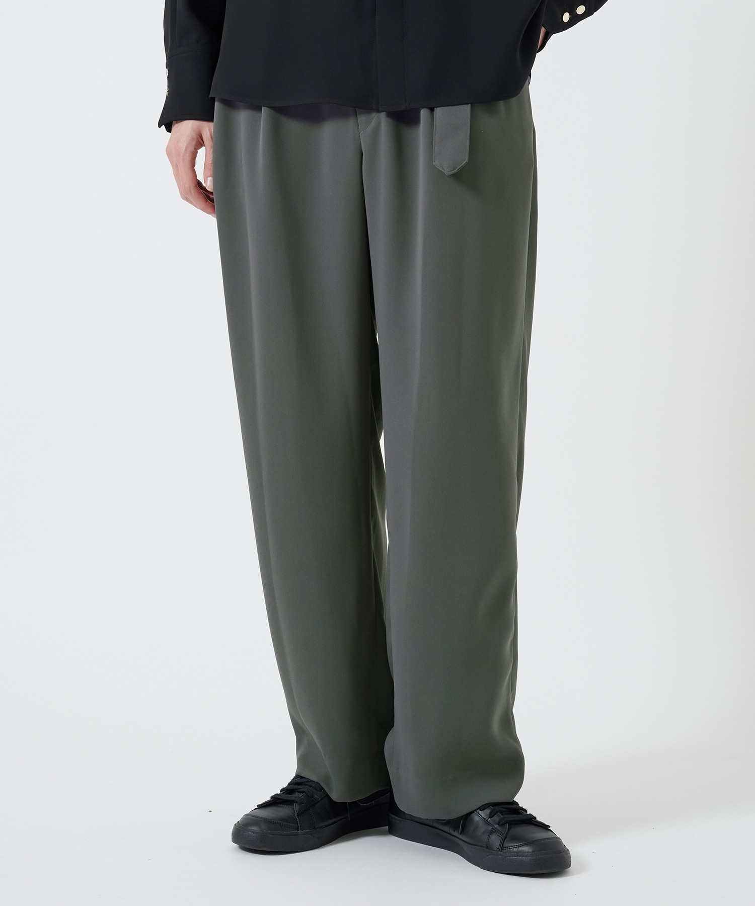 〈別注〉BELTED TAPERD PANTS