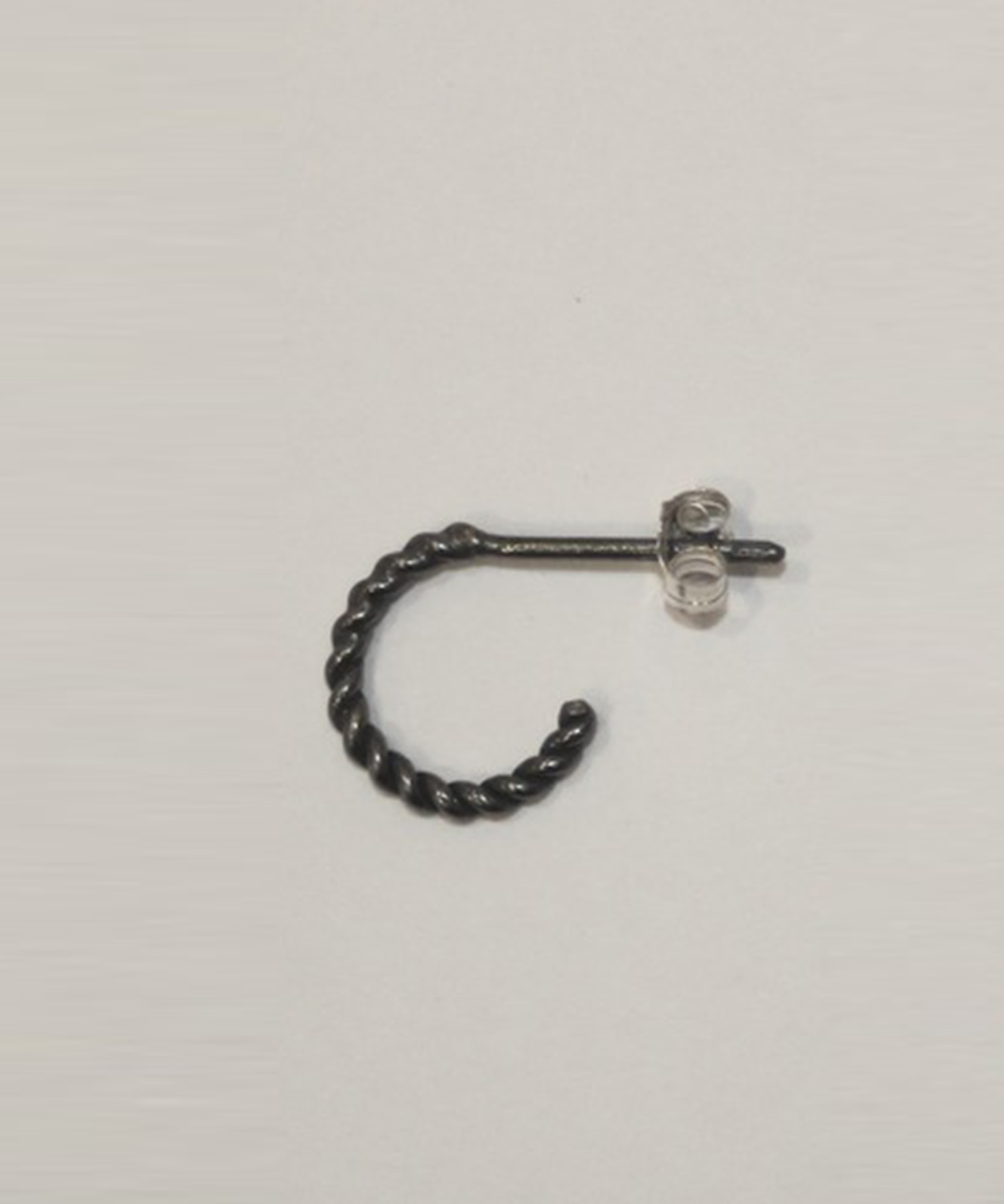 Sv twist pierce